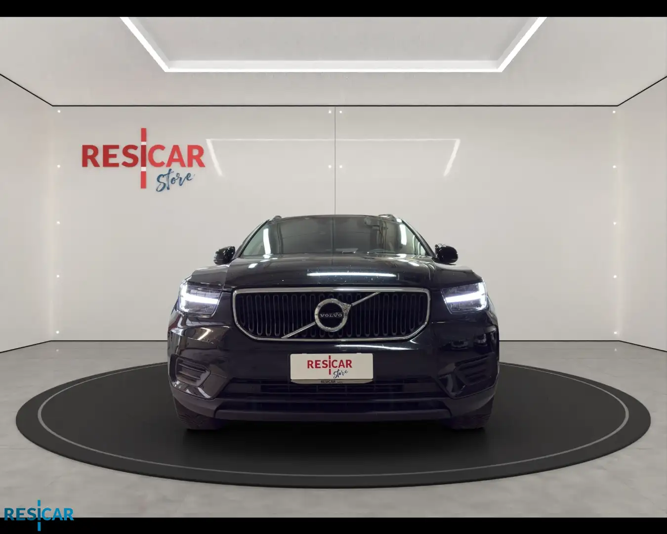 Volvo XC40 1.5 T2 Momentum Core Negro - 2