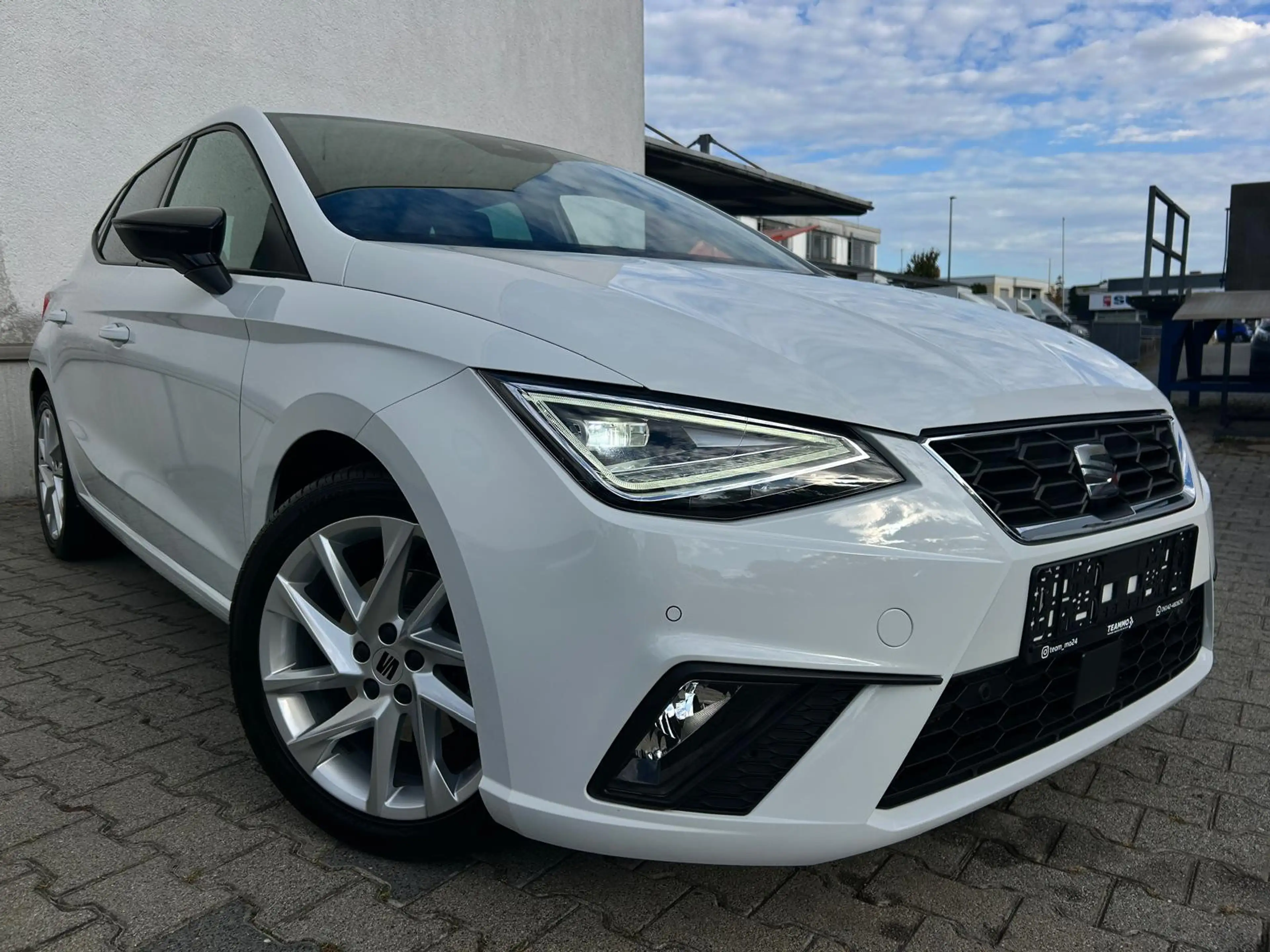 SEAT Ibiza FR Anniversary Edition 199€|DIGITACHO|LED — photo 3