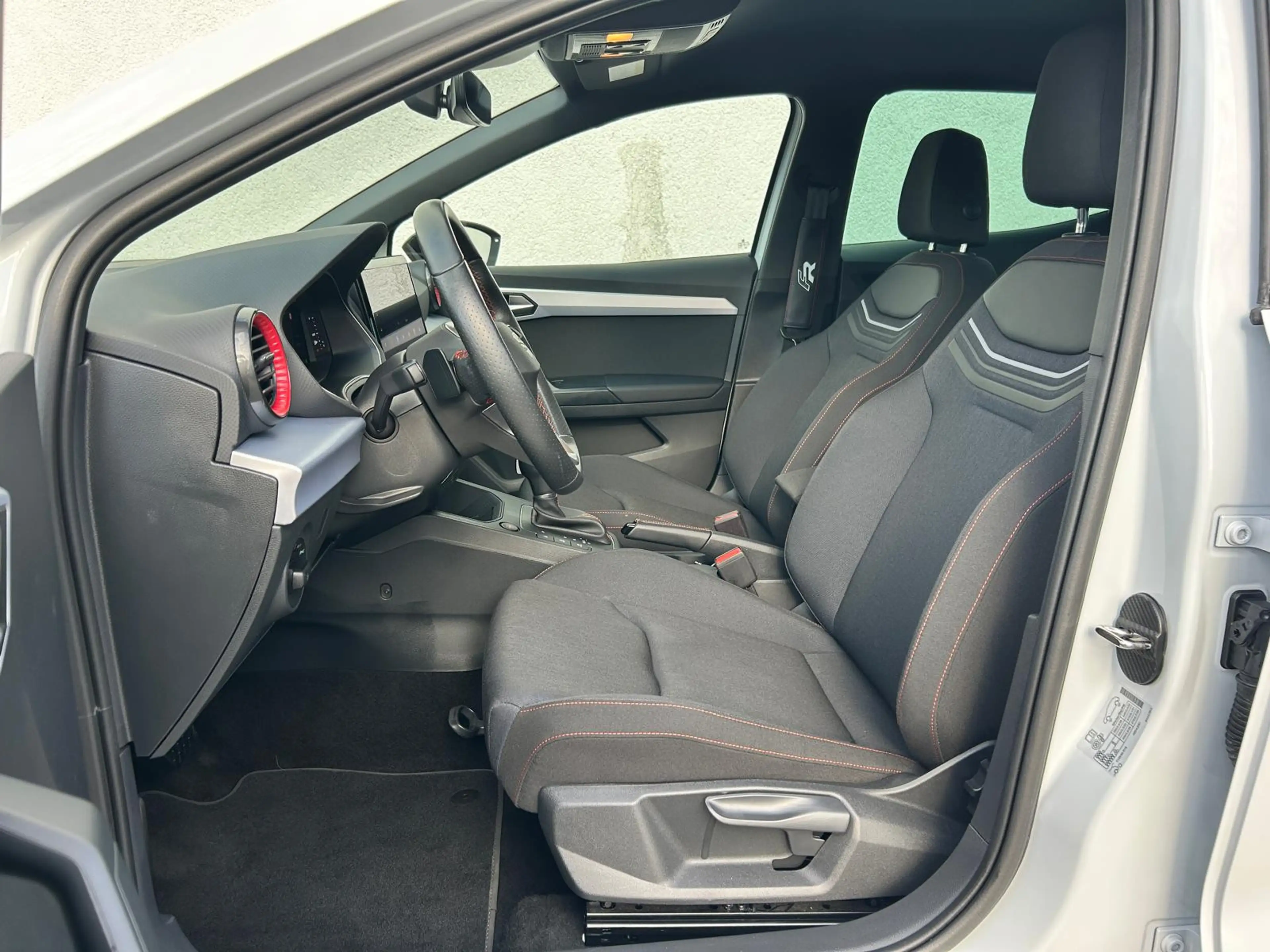 SEAT Ibiza FR Anniversary Edition 199€|DIGITACHO|LED — photo 15