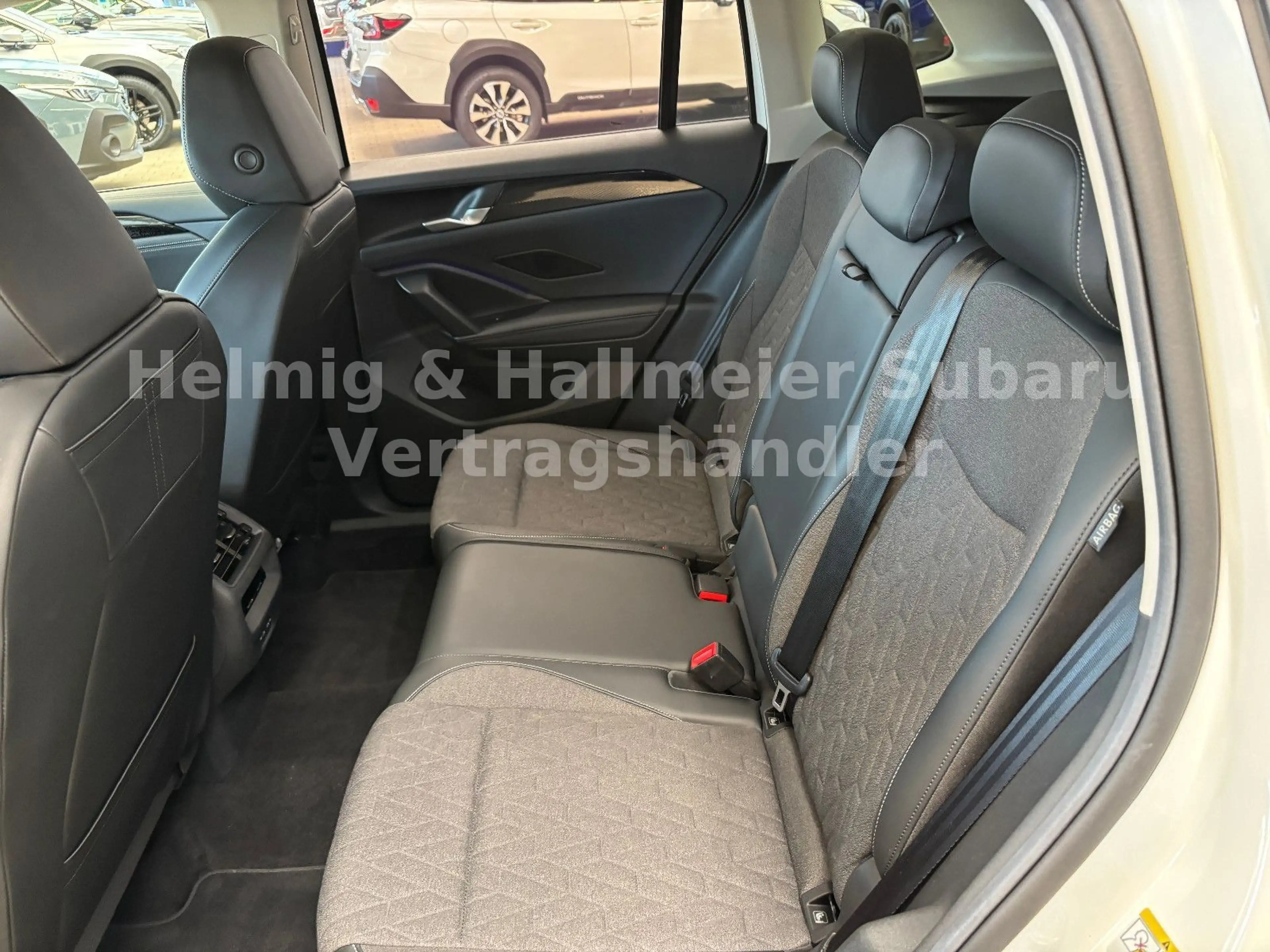 Volkswagen Tiguan 2.0 TDI 110 kW Life — photo 11