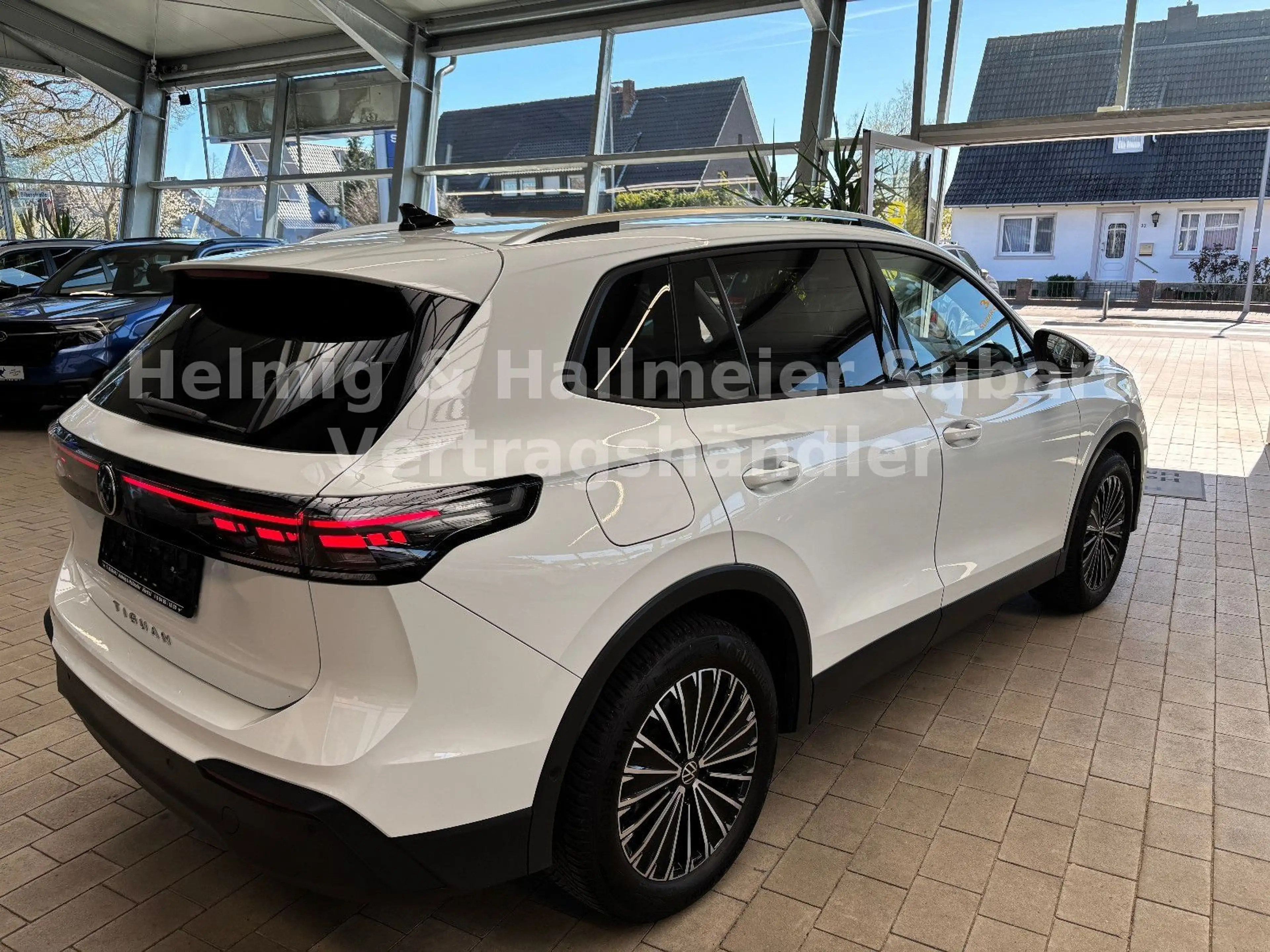 Volkswagen Tiguan 2.0 TDI 110 kW Life — photo 6