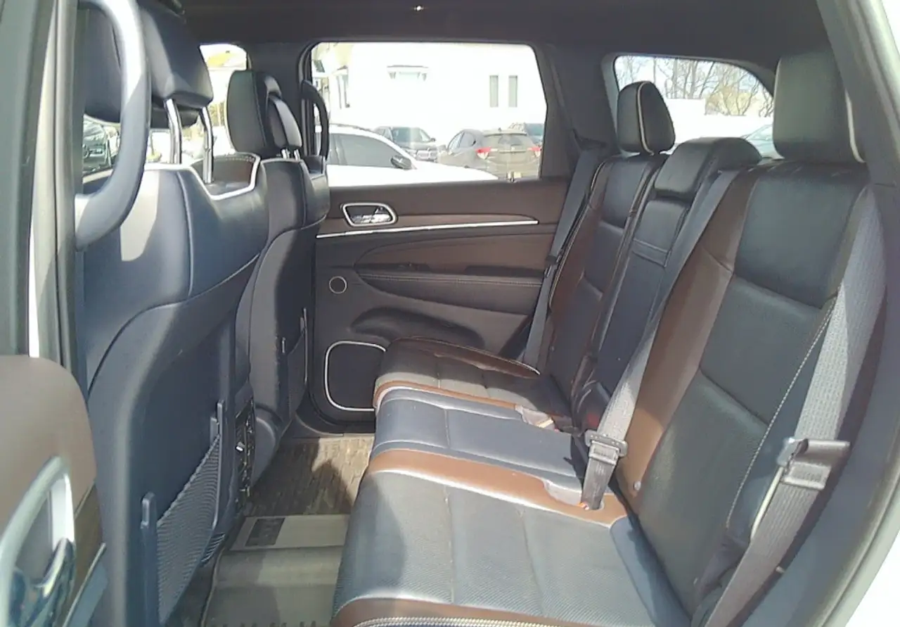 Jeep Grand Cherokee снимка Jeep Grand Cherokee