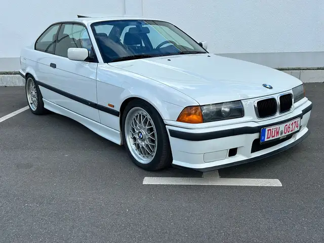 BMW 323 i Coupe *Alpinweiß*M-Paket*