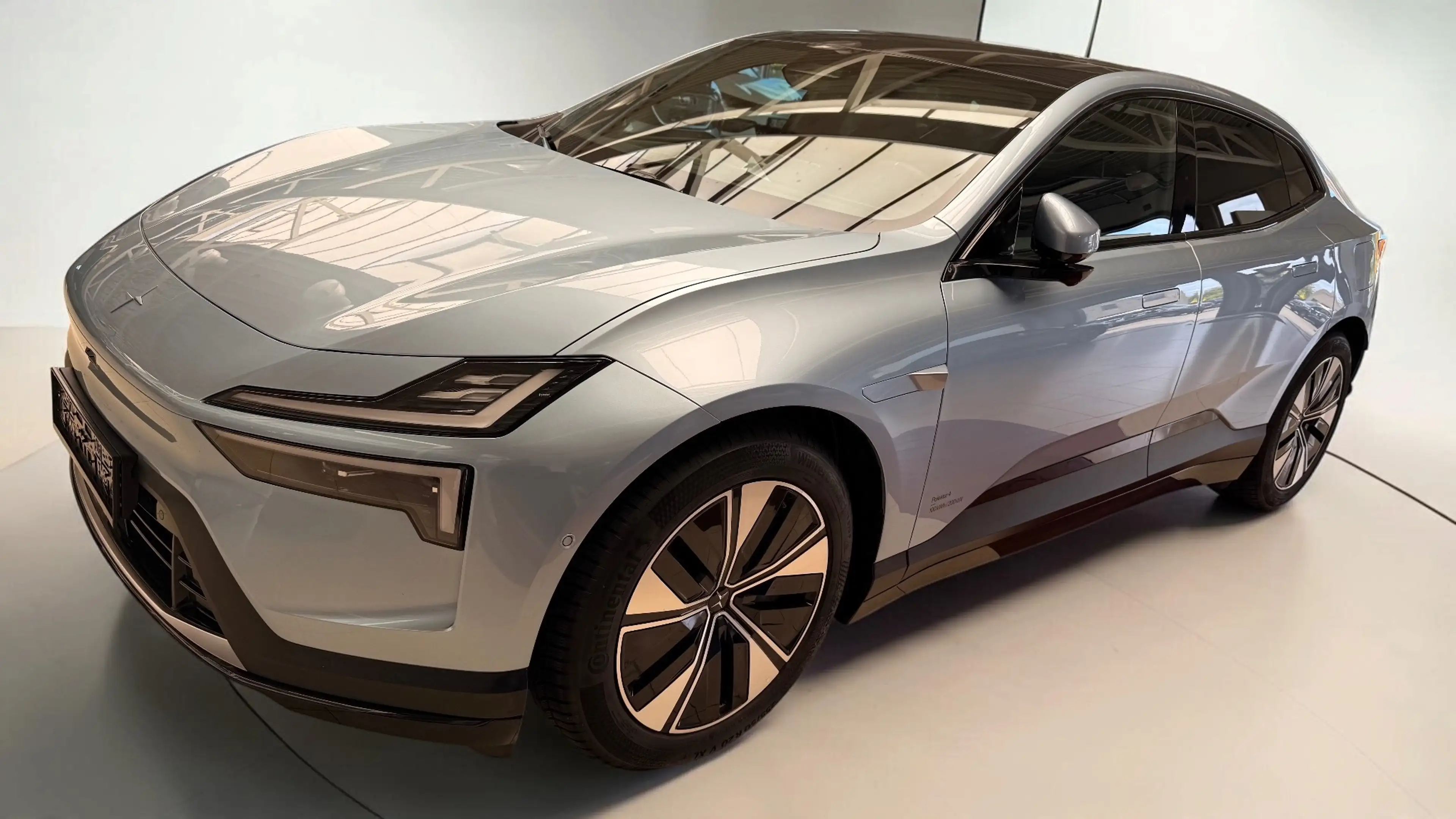 Polestar 4 POLESTAR 4 LONG RANGE SINGLE MOTOR | PRIME • PILOT • PLUS | 7.303 KM MY26 — photo 2