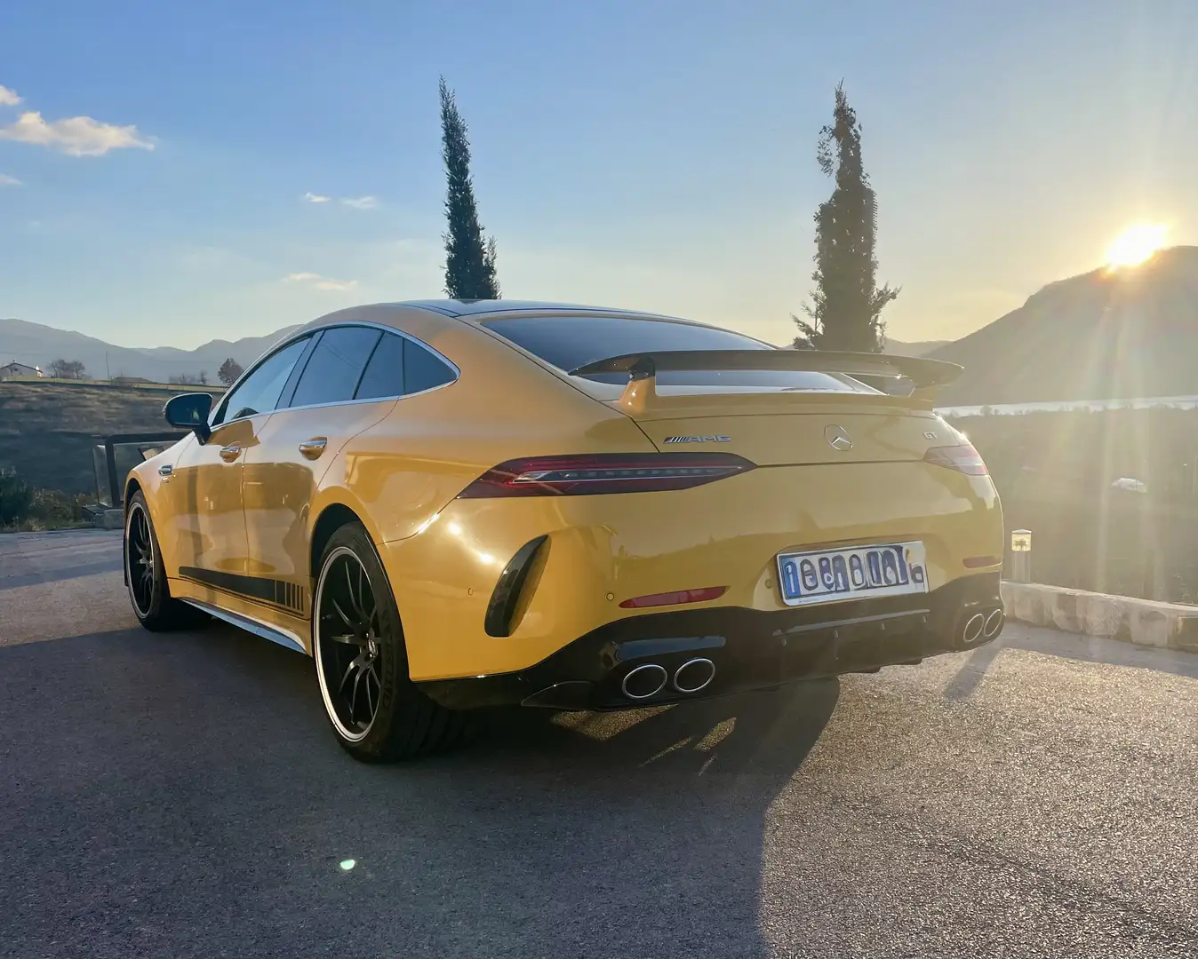 Mercedes-Benz AMG GT Coupe Limited (eq-boost) Premium Plus 4matic+ auto Giallo - 1