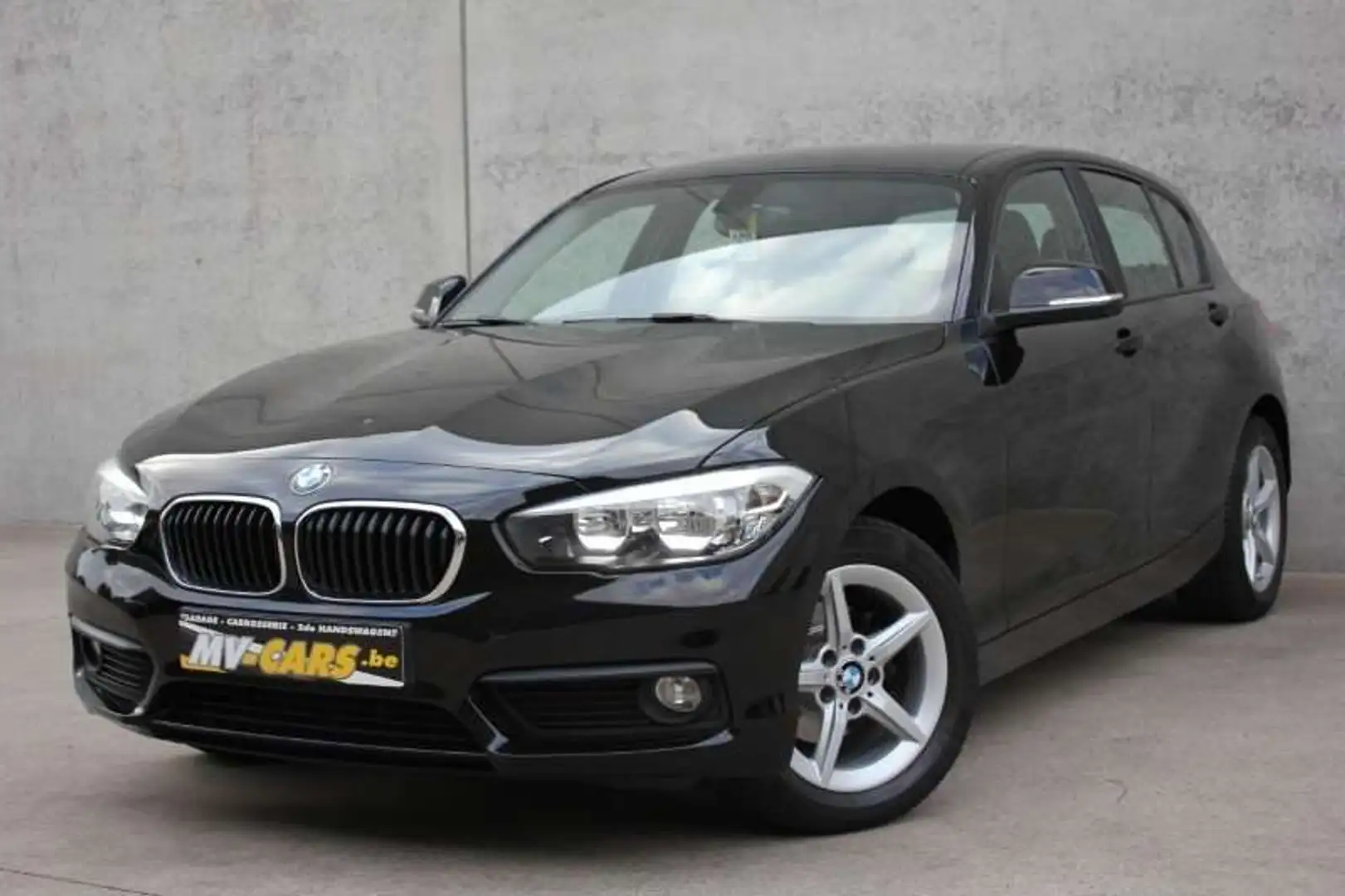BMW 116 116i/5-deur/Navi/Multistuur/cruise contol.... Noir - 2