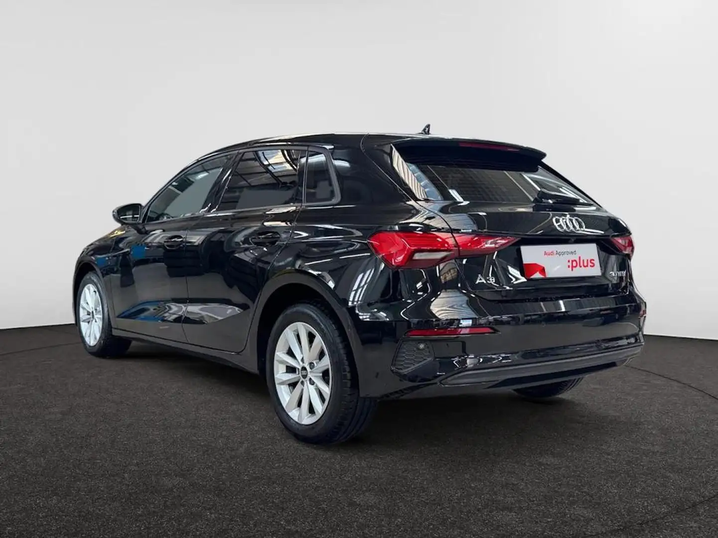 Audi A3 Sportback Audi A3 Sportback Business Edition Attraction 30 TFSI  81(110) kW(ch) S tronic Zwart - 2