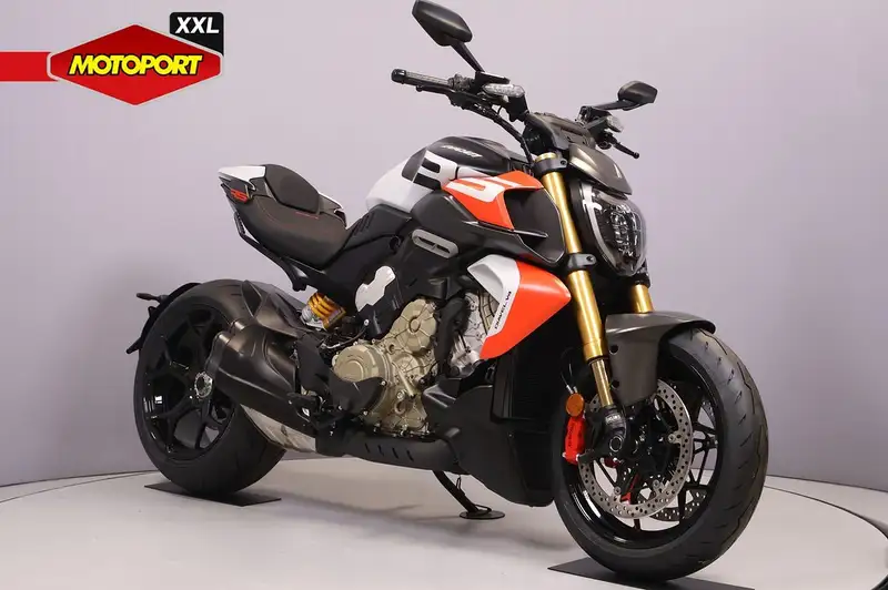 Ducati Diavel - foto 2