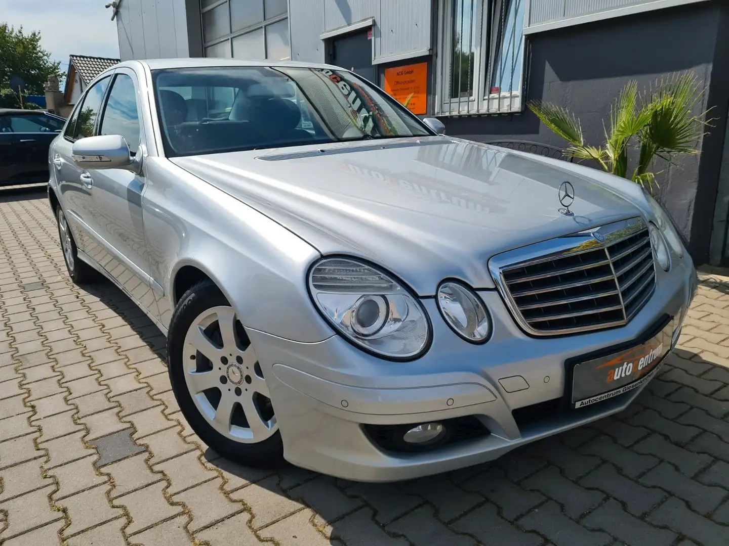 Mercedes-Benz E 200 CDI Classic 6 Gang*PDC*2.Hd*MB/Scheckheft Argent - 2