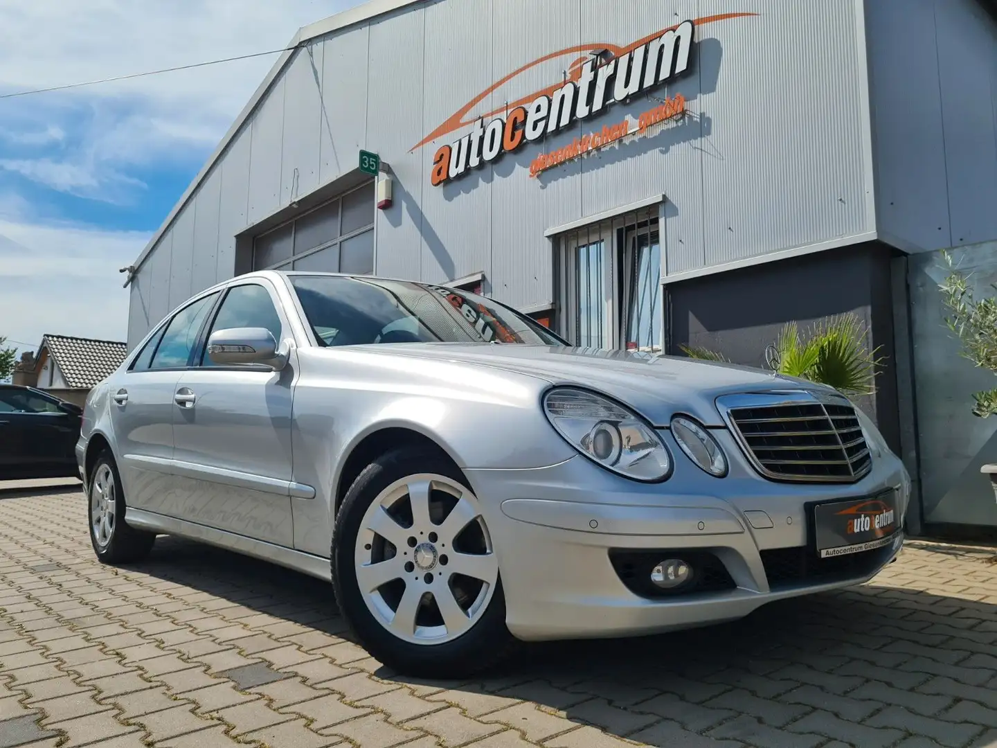 Mercedes-Benz E 200 CDI Classic 6 Gang*PDC*2.Hd*MB/Scheckheft Argent - 1