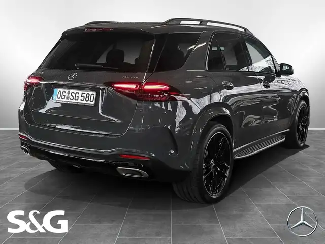 Mercedes-Benz GLE view 2