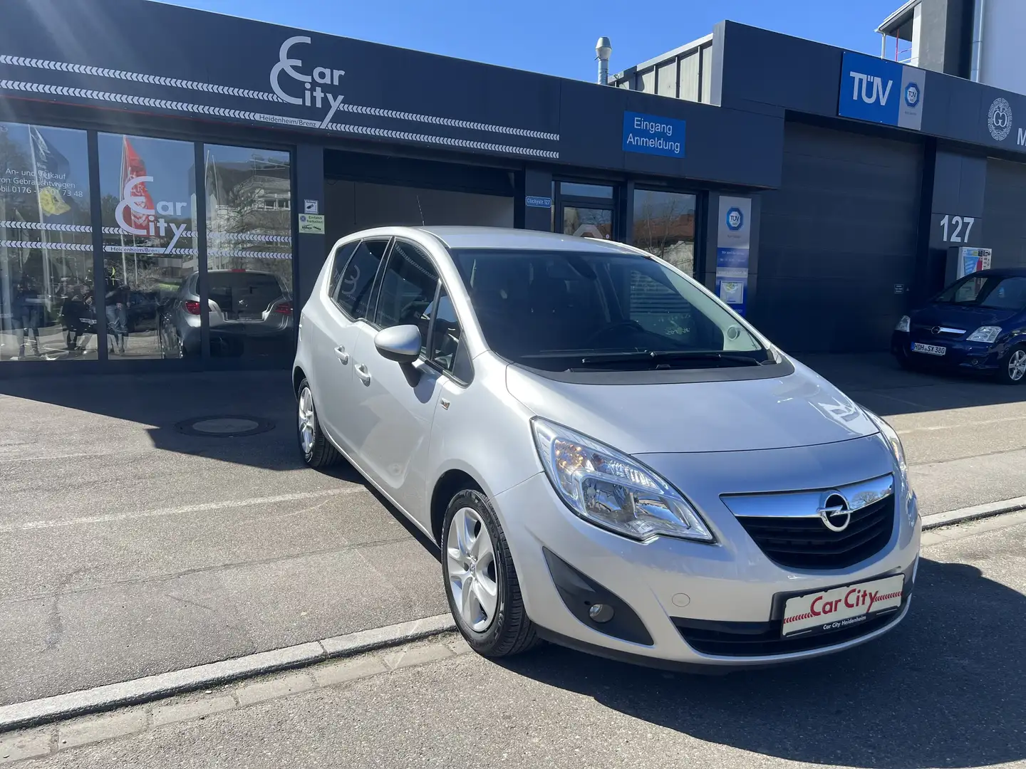 Opel Meriva Design Edition Grau - 2