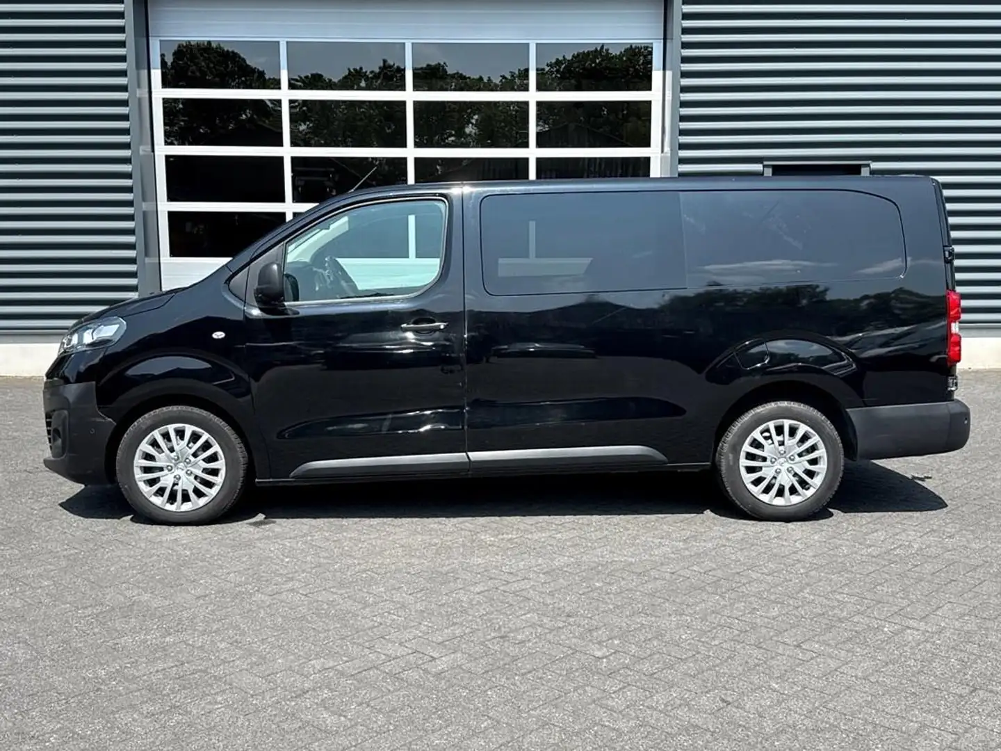 Opel Vivaro 2.0 CDTI L3H1 DC Edition L3H1 Zwart - 2