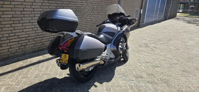 Honda ST 1300 - foto 4