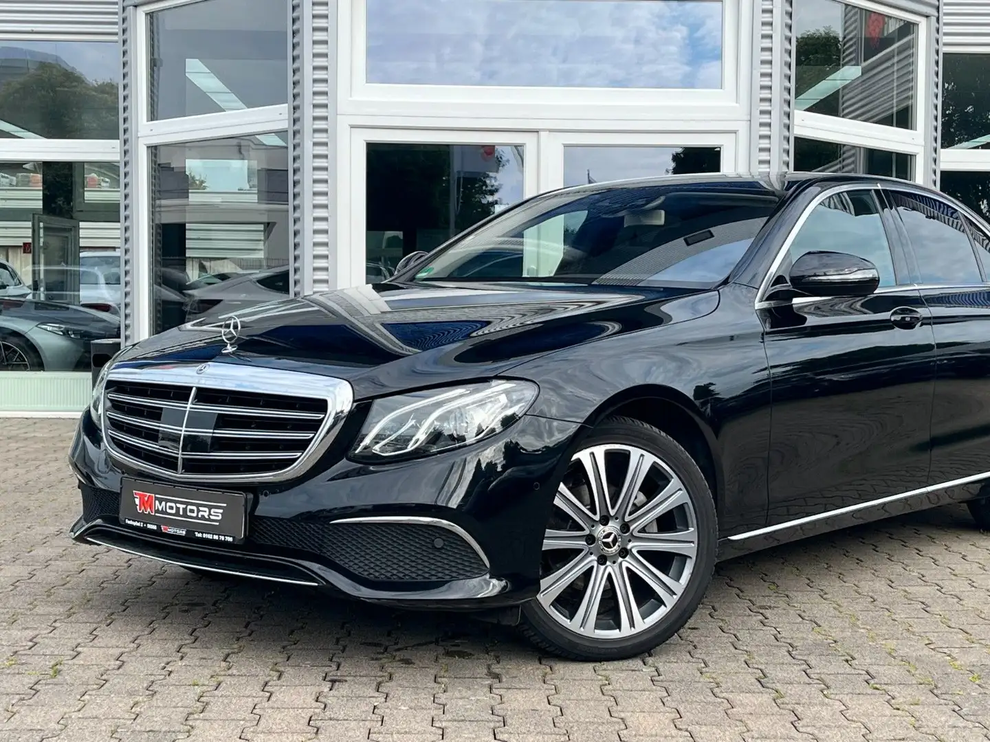 Mercedes-Benz E 220 d Limo Burmeister ACC LED SPUR 19ZOLL KAM. Noir - 2