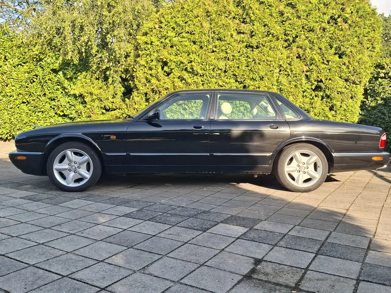 Jaguar XJ 3.2 V8, foto 10