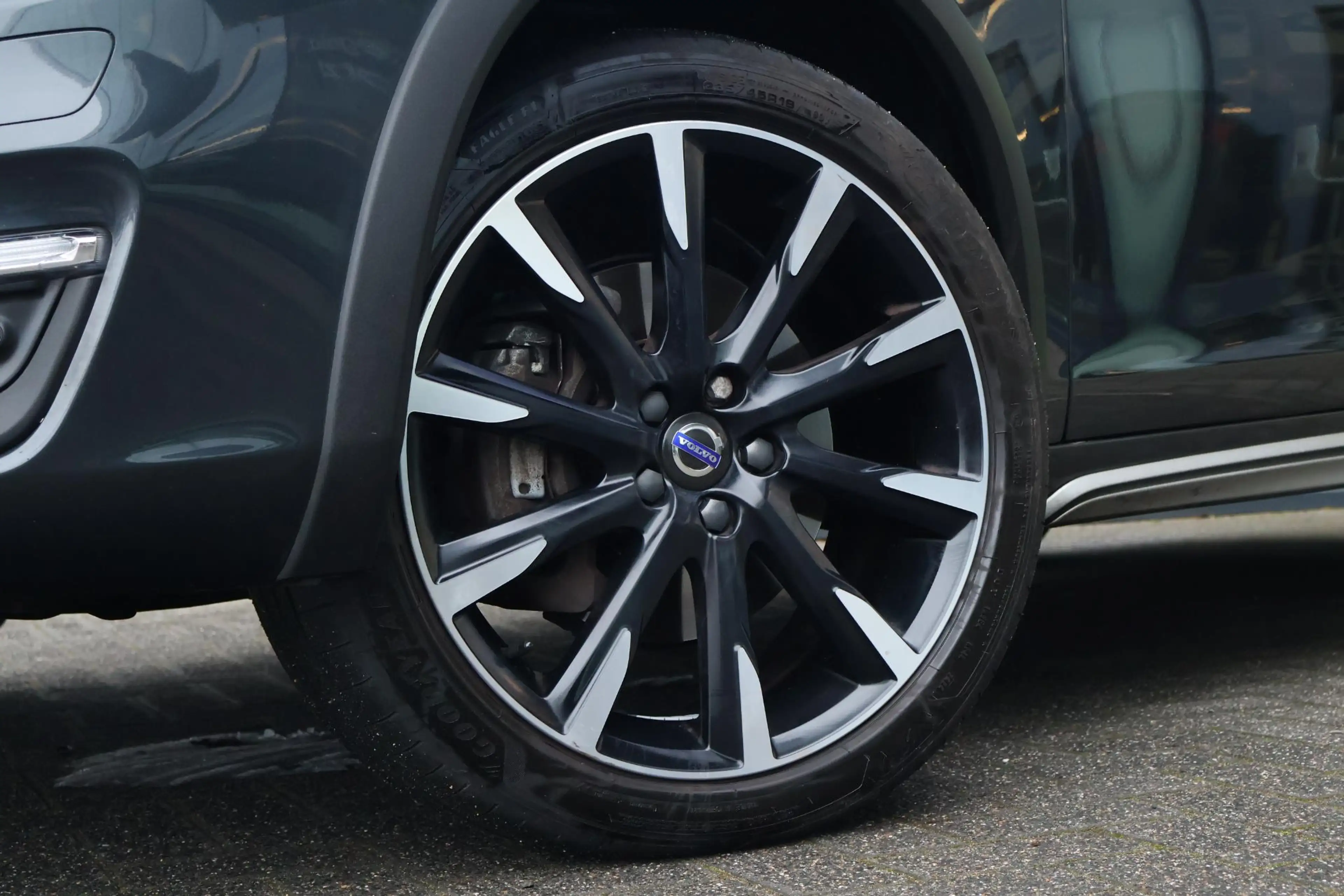 Volvo V60 Cross Country 2.0 D3 Polar+ / Camera / Schuifdak — photo 4