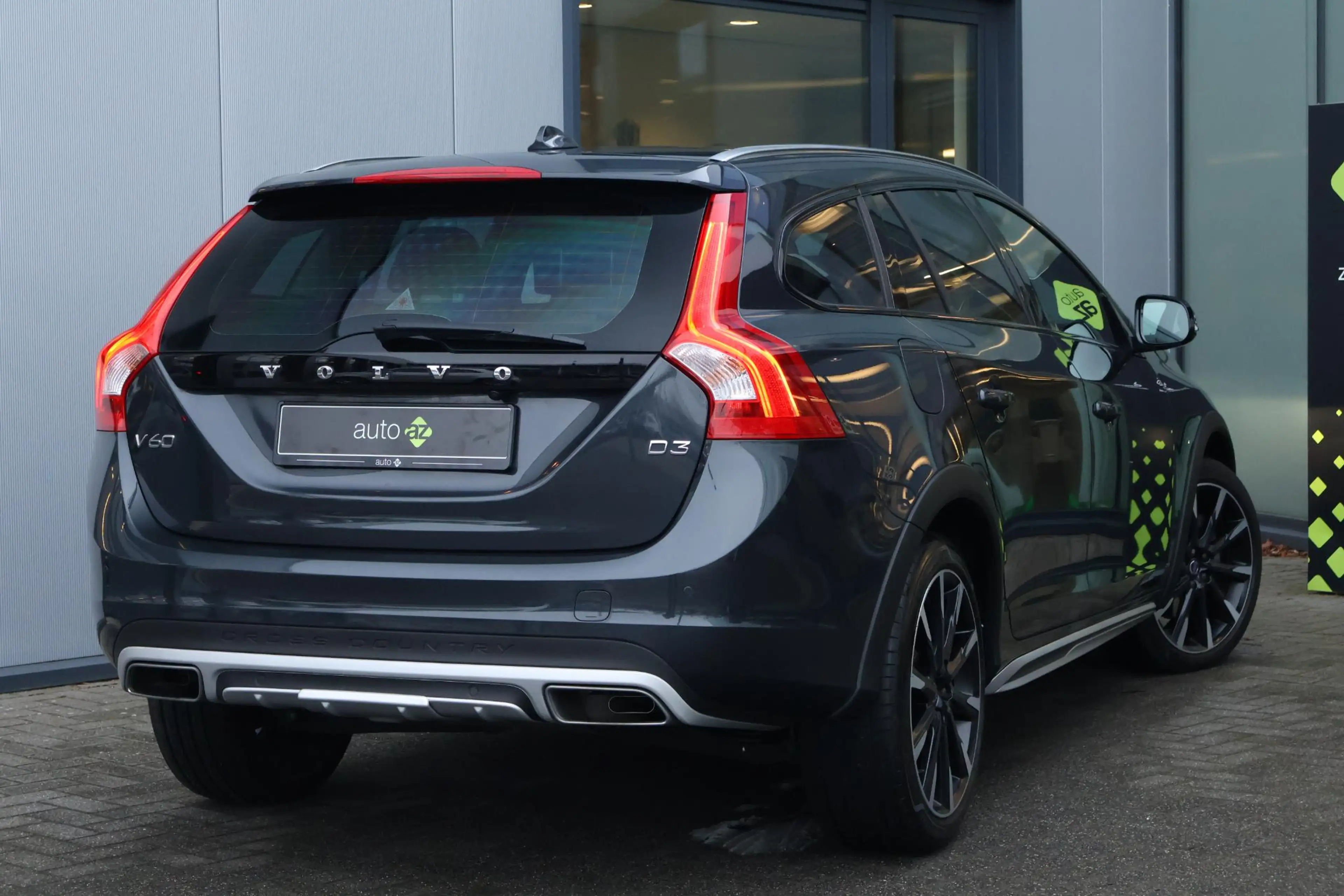 Volvo V60 Cross Country 2.0 D3 Polar+ / Camera / Schuifdak — photo 2