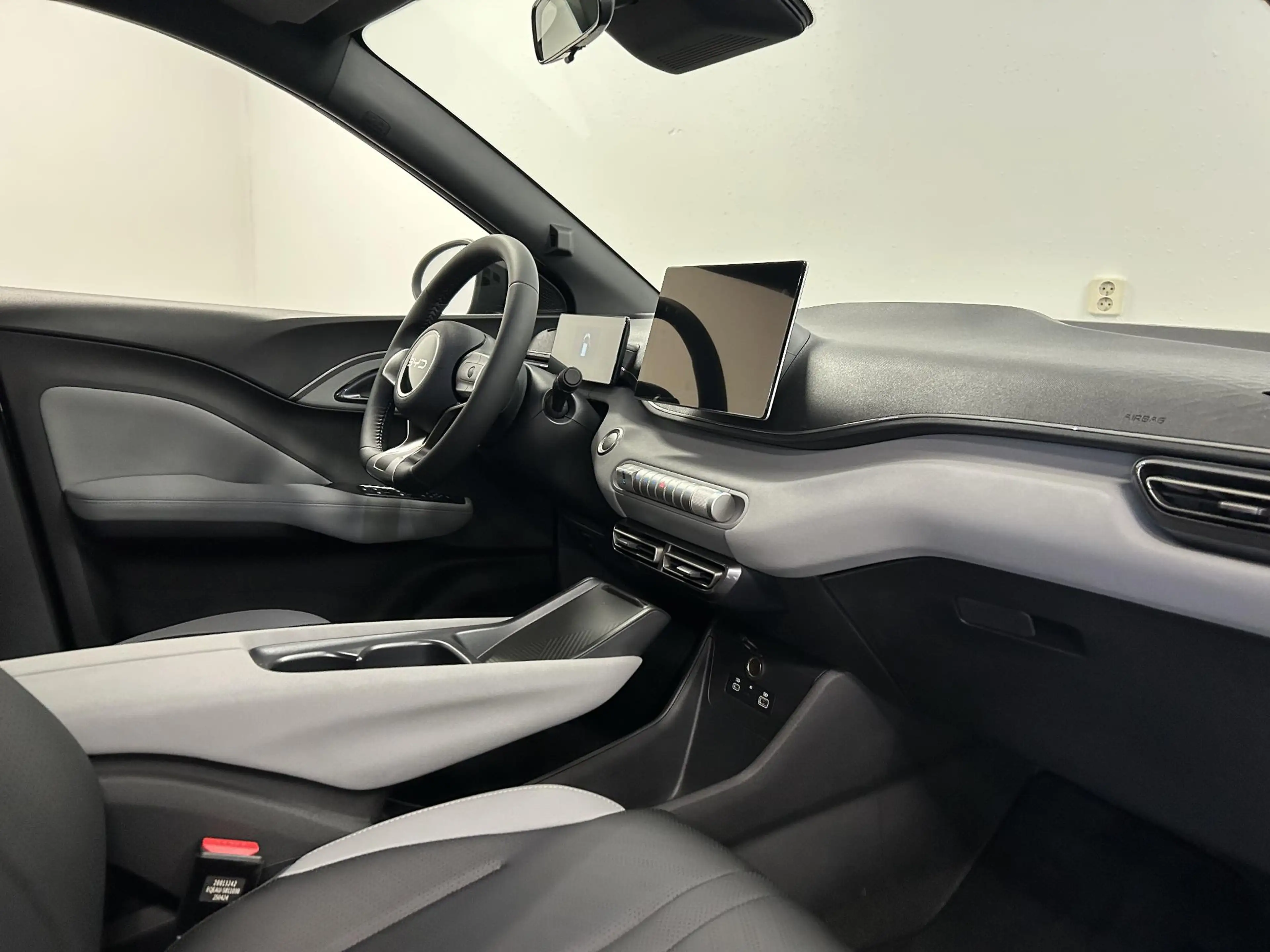 BYD Dolphin Surf Boost 43 kWh | Direct uit voorraad leverbaar! — photo 4