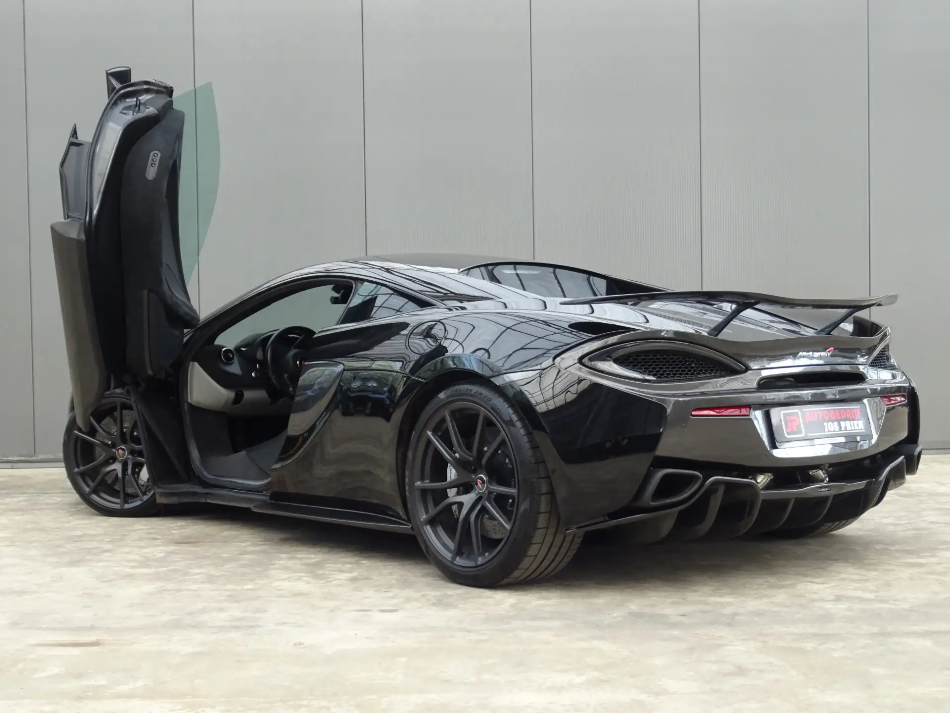 맥라렌 570S 570 Sport Coupe 2016 검정 사진 4