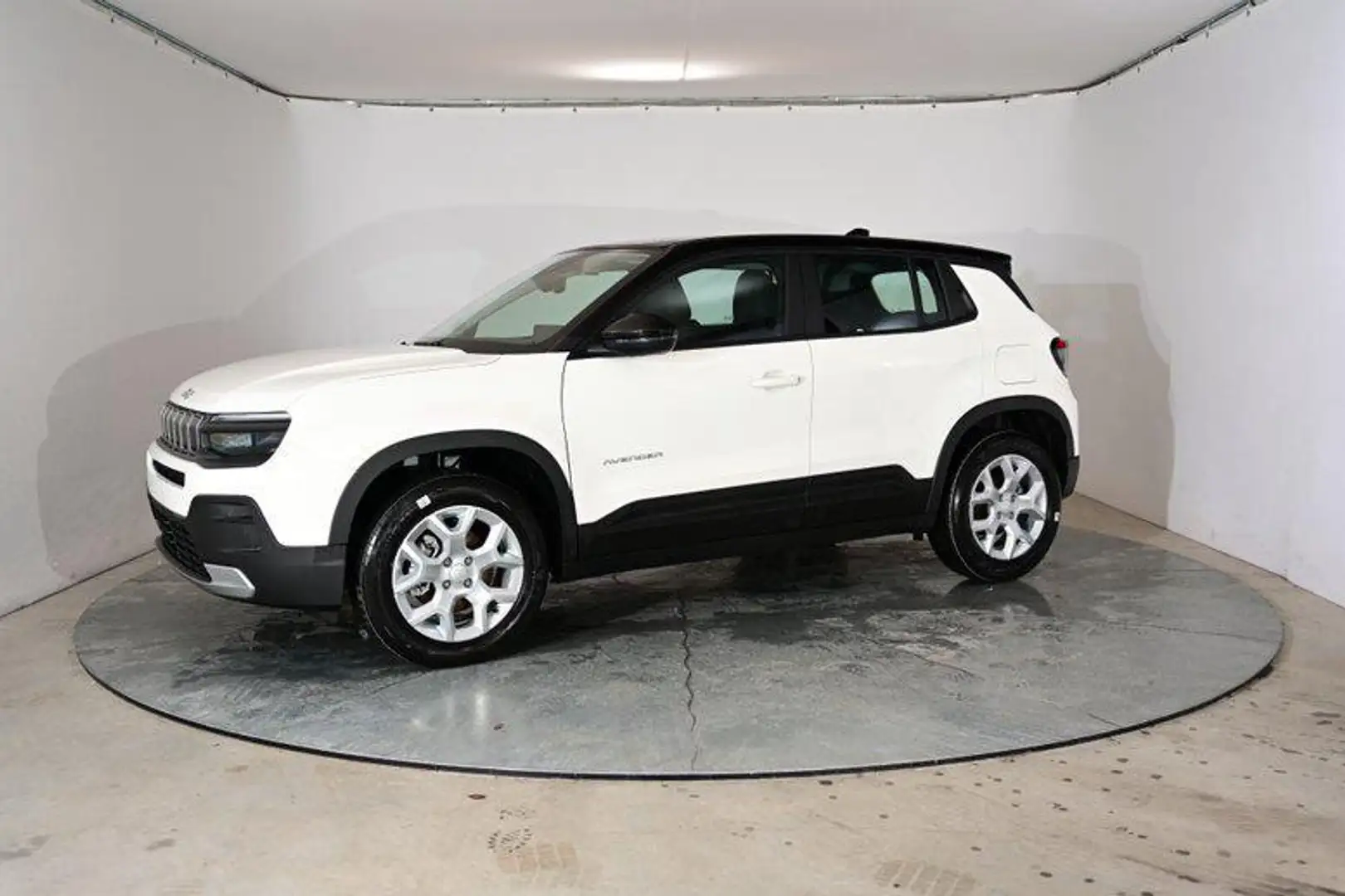 Jeep Avenger Altitude 1.2 E-Hybrid 6-Stufen-DCT 74 kW (101 P... Weiß - 2