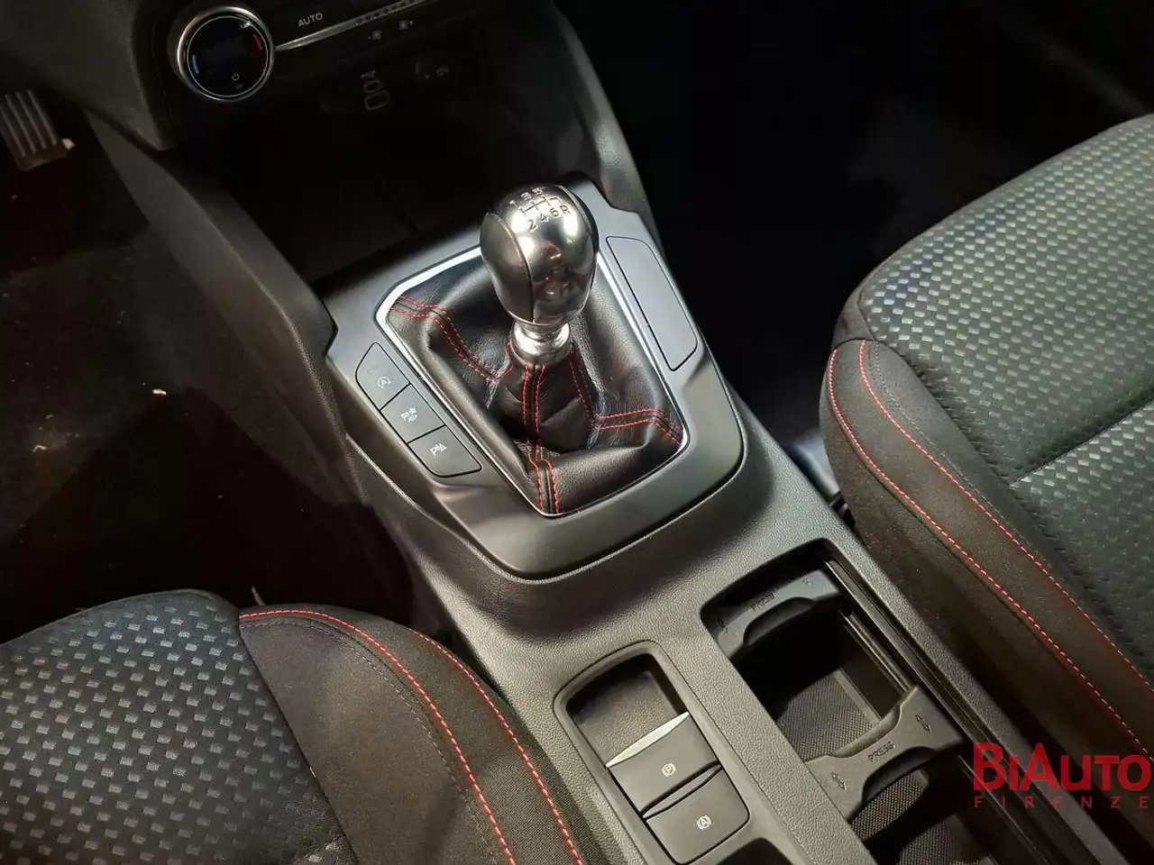 Ford Focus 1.0t ecoboost h ST-Line 125cv, миниатюра 16
