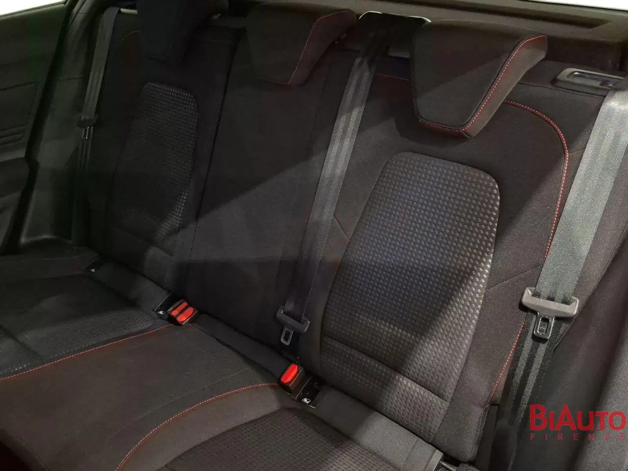 Ford Focus 1.0t ecoboost h ST-Line 125cv, миниатюра 10