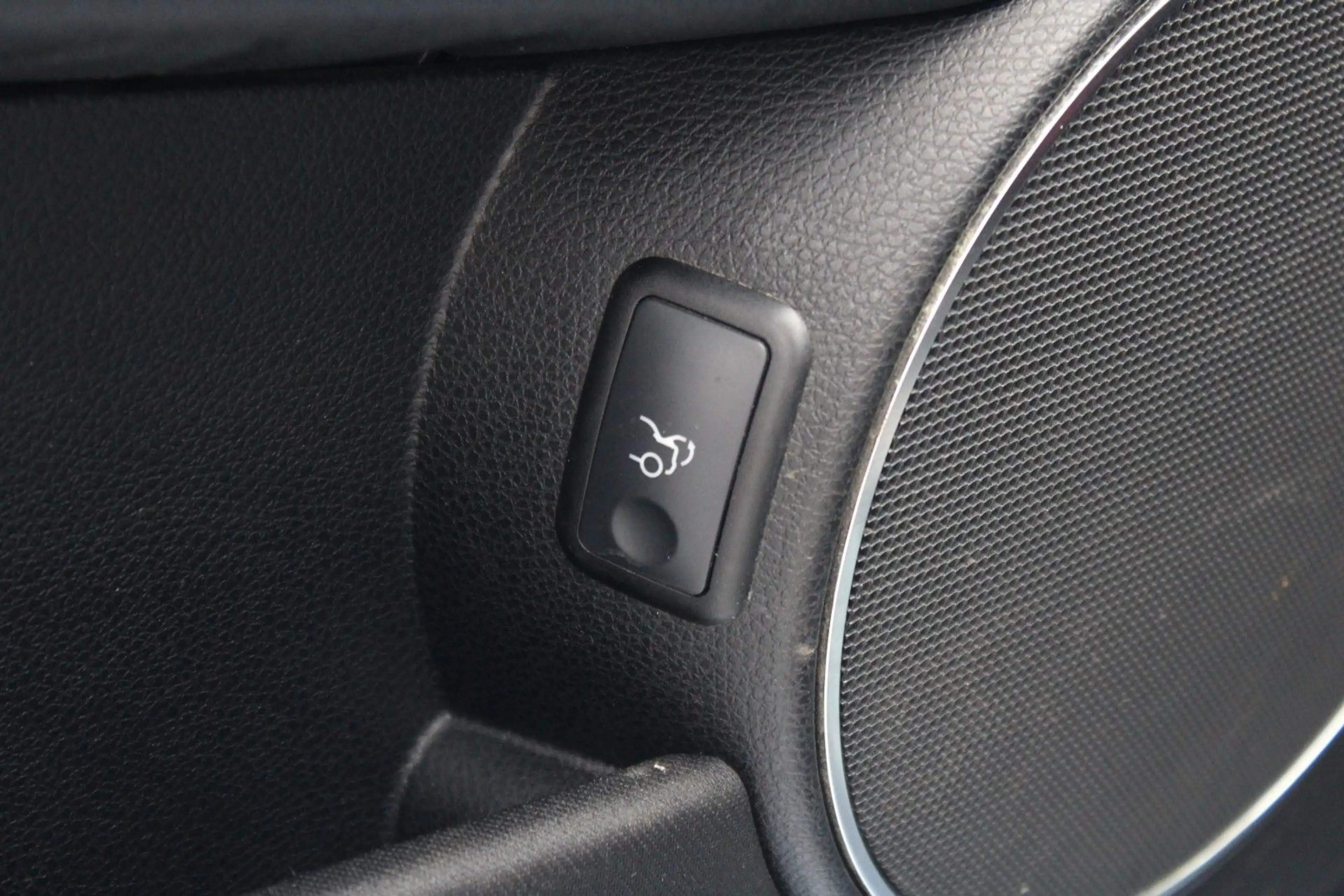 Mercedes-Benz C 200 C BE Avantgarde*Tüv&Inspektion Neu*Leder* — photo 7