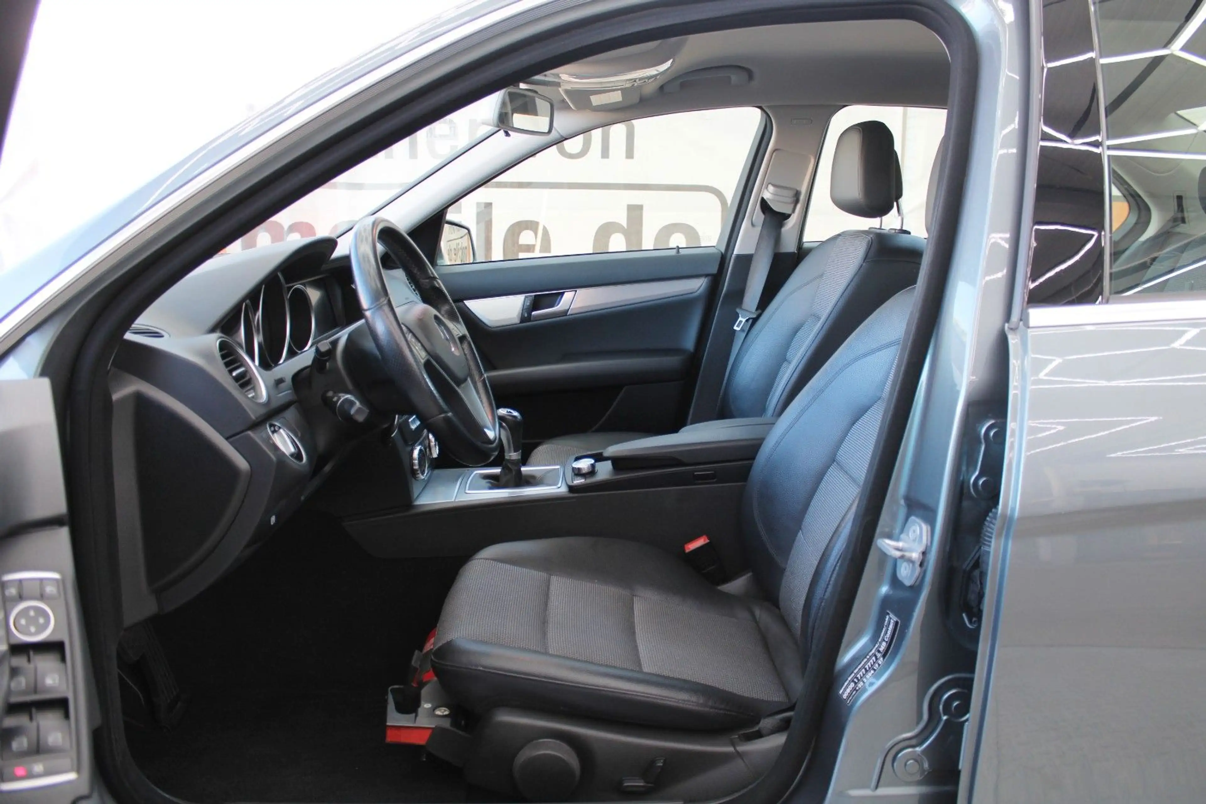 Mercedes-Benz C 200 C BE Avantgarde*Tüv&Inspektion Neu*Leder* — photo 5