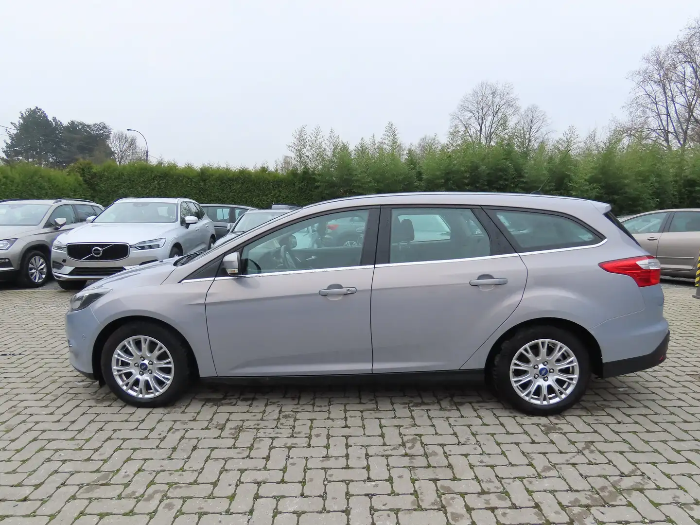 Ford Focus 2.0 TDCi Trend Powershift Szary - 2
