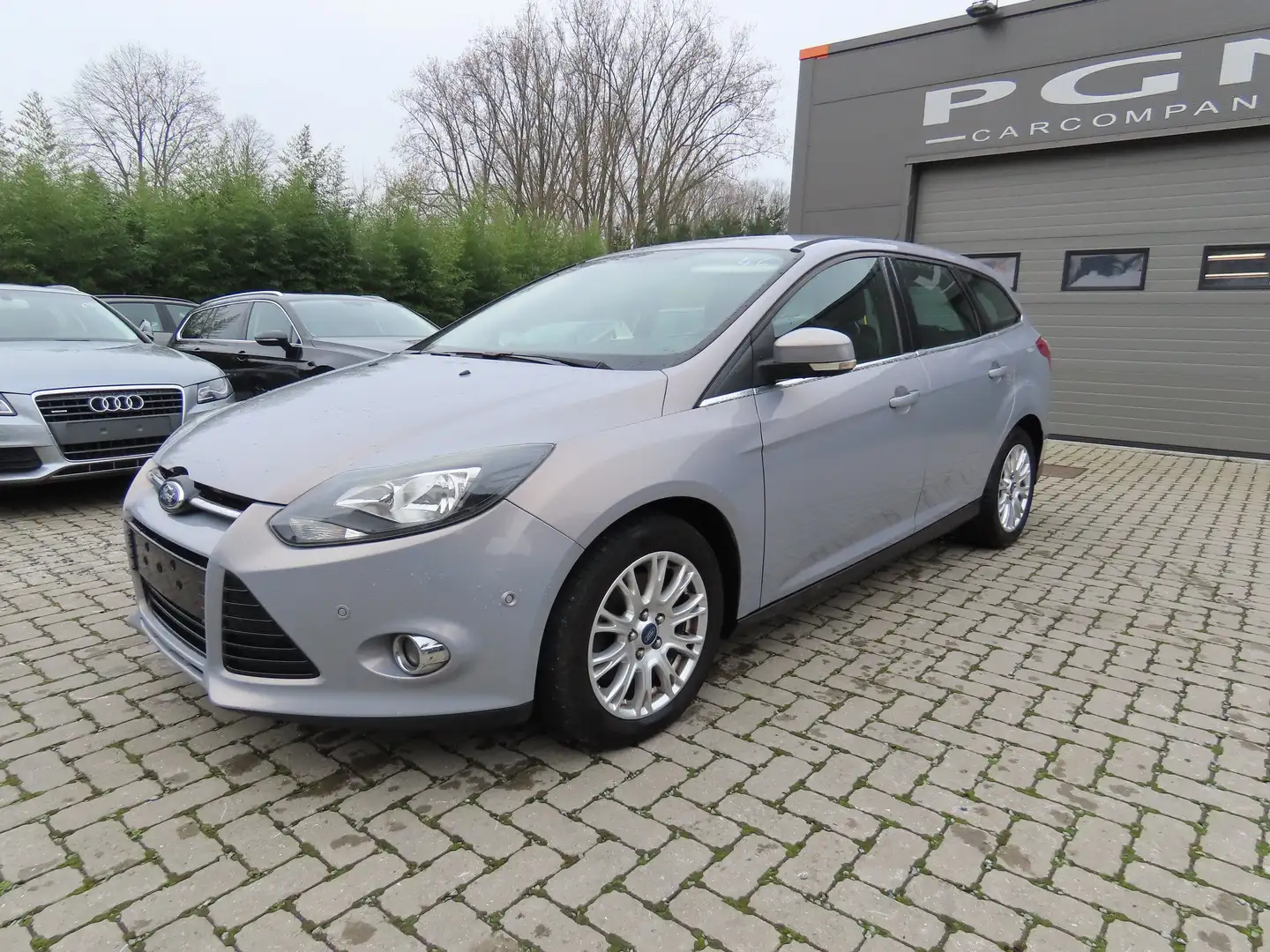 Ford Focus 2.0 TDCi Trend Powershift Szary - 1