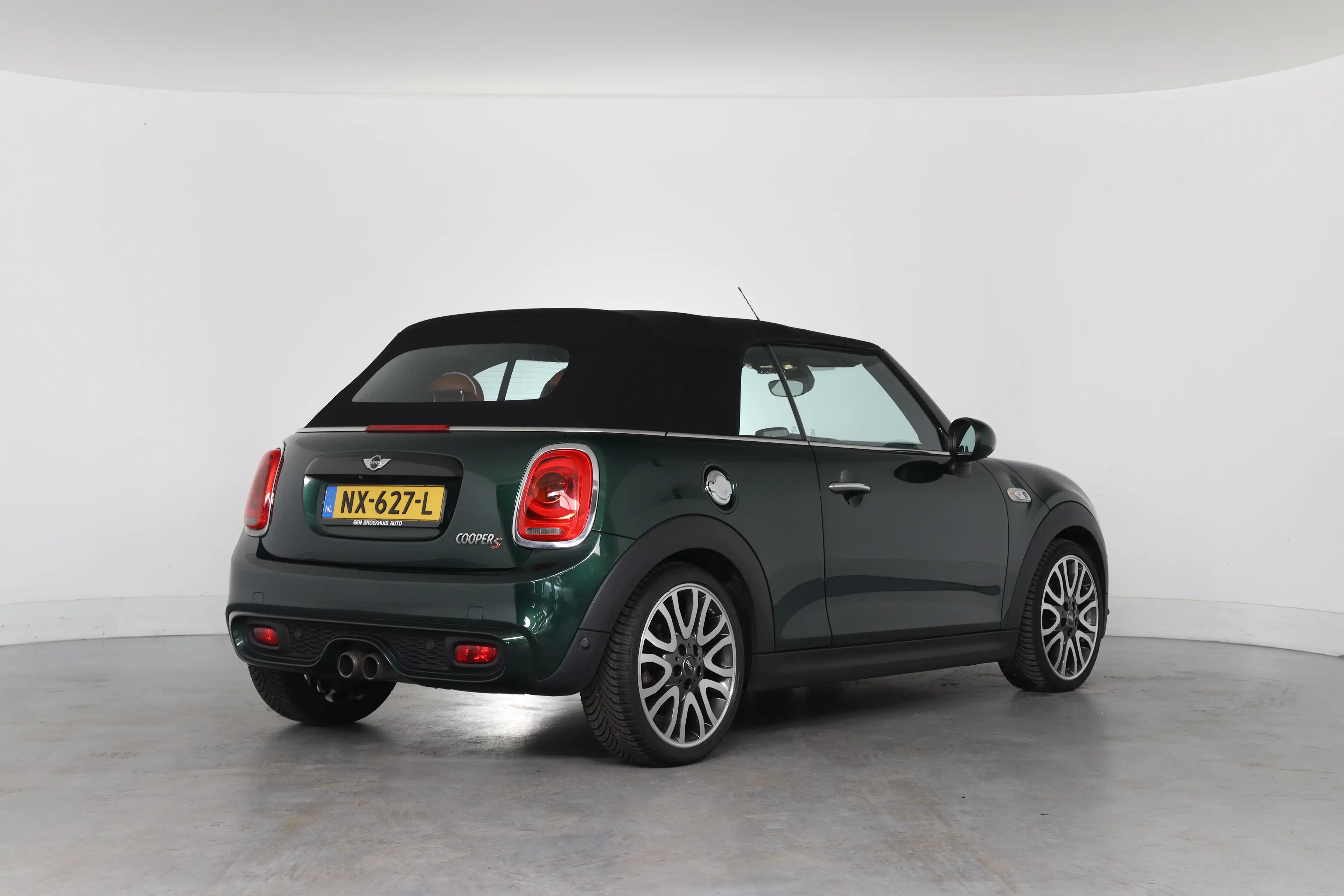 MINI Cooper S Cabrio 2.0 Chili | Leder | LED | Camera | Navi | Stoelver — photo 8