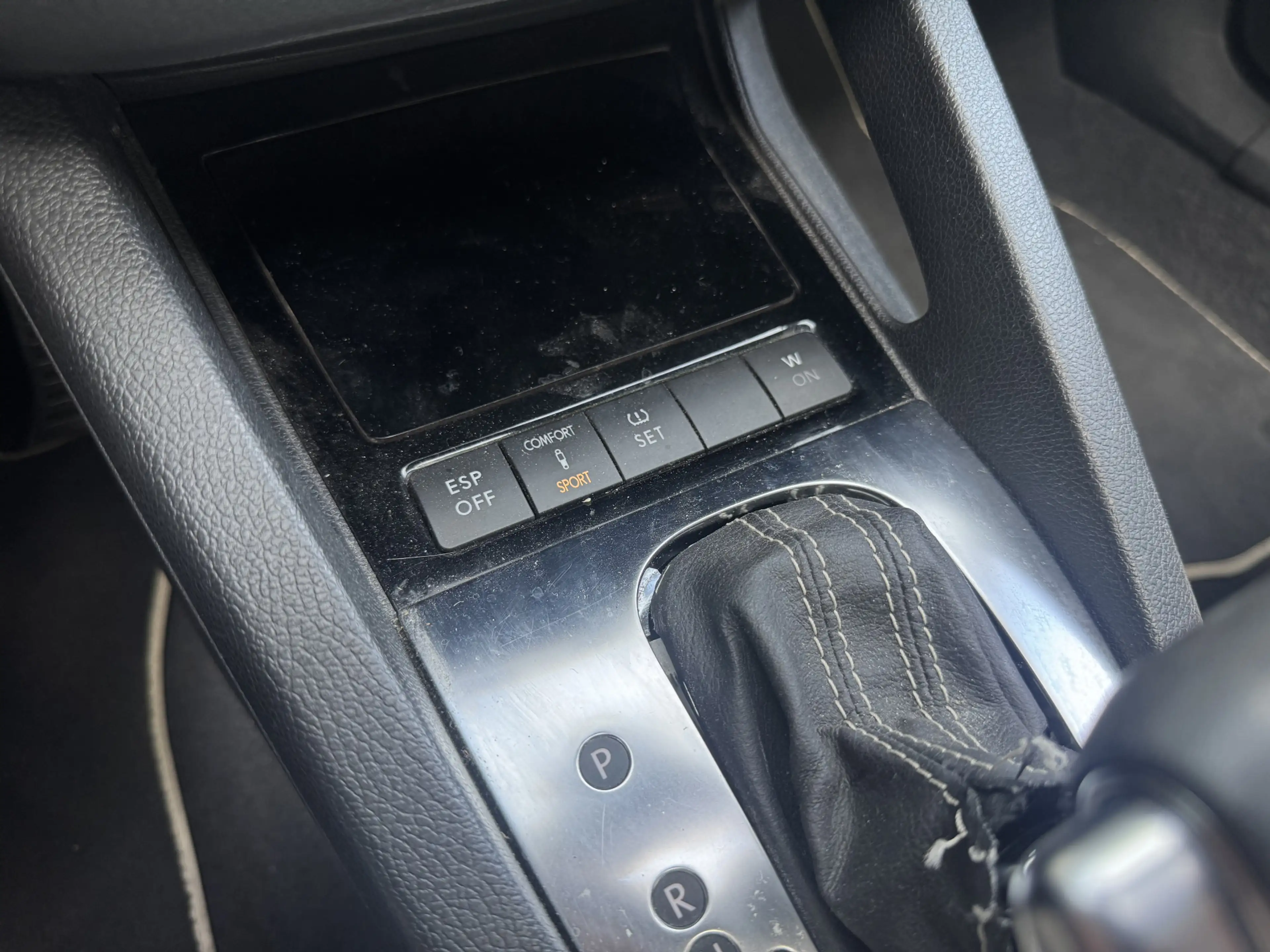 Volkswagen Eos 3.2 V6 Highline, Dynaudio — photo 17
