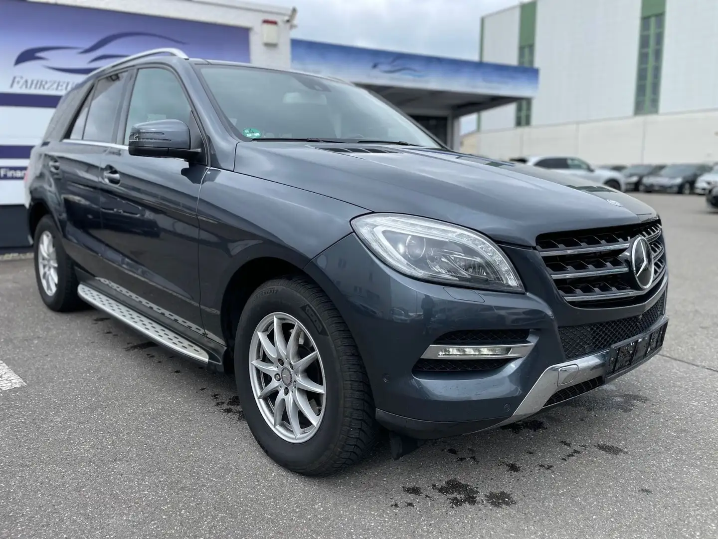 Mercedes-Benz ML 350 CDI BlueTec AHK Headup Gris - 1