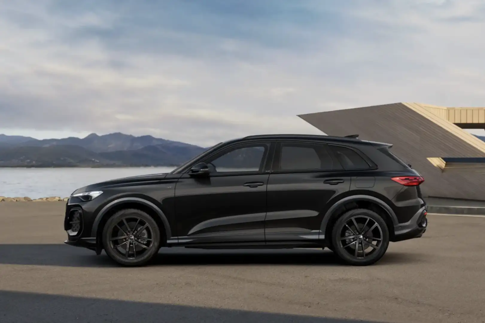 Audi Q5 e-hybrid Black line quattro S tronic 220kW Negro - 2