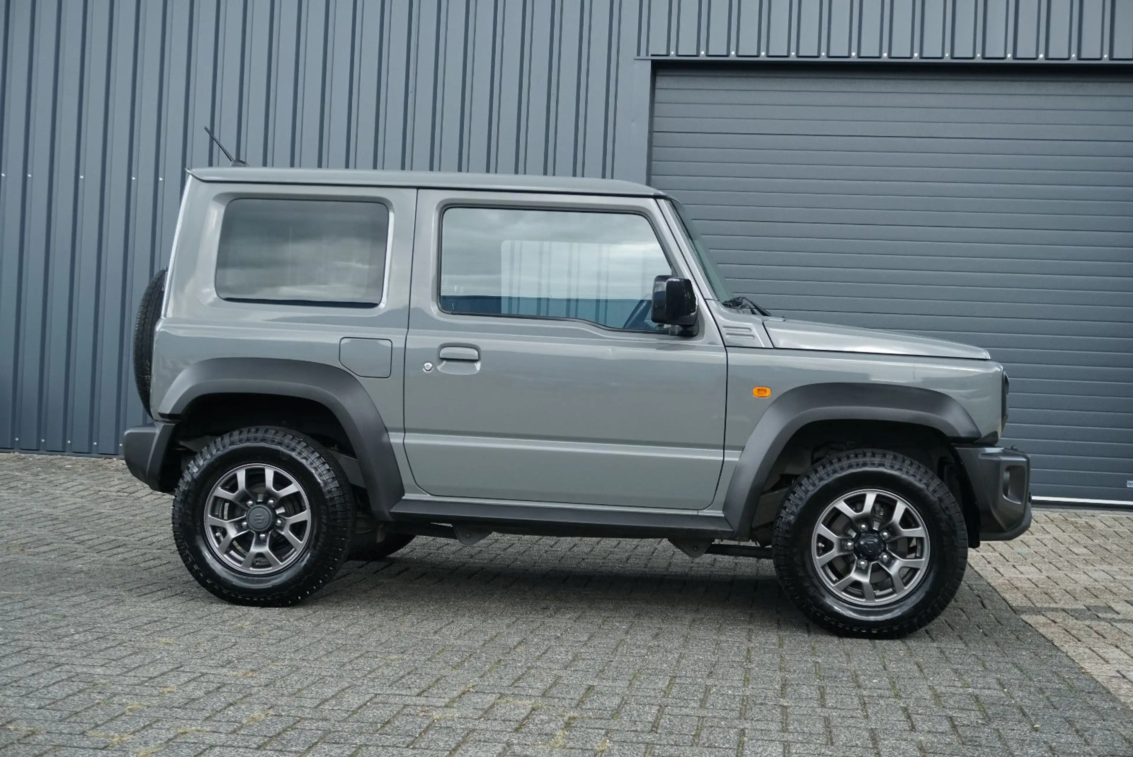 Suzuki Jimny Comfort+ AllGrip Automatik Kamera SHZ LED — photo 9