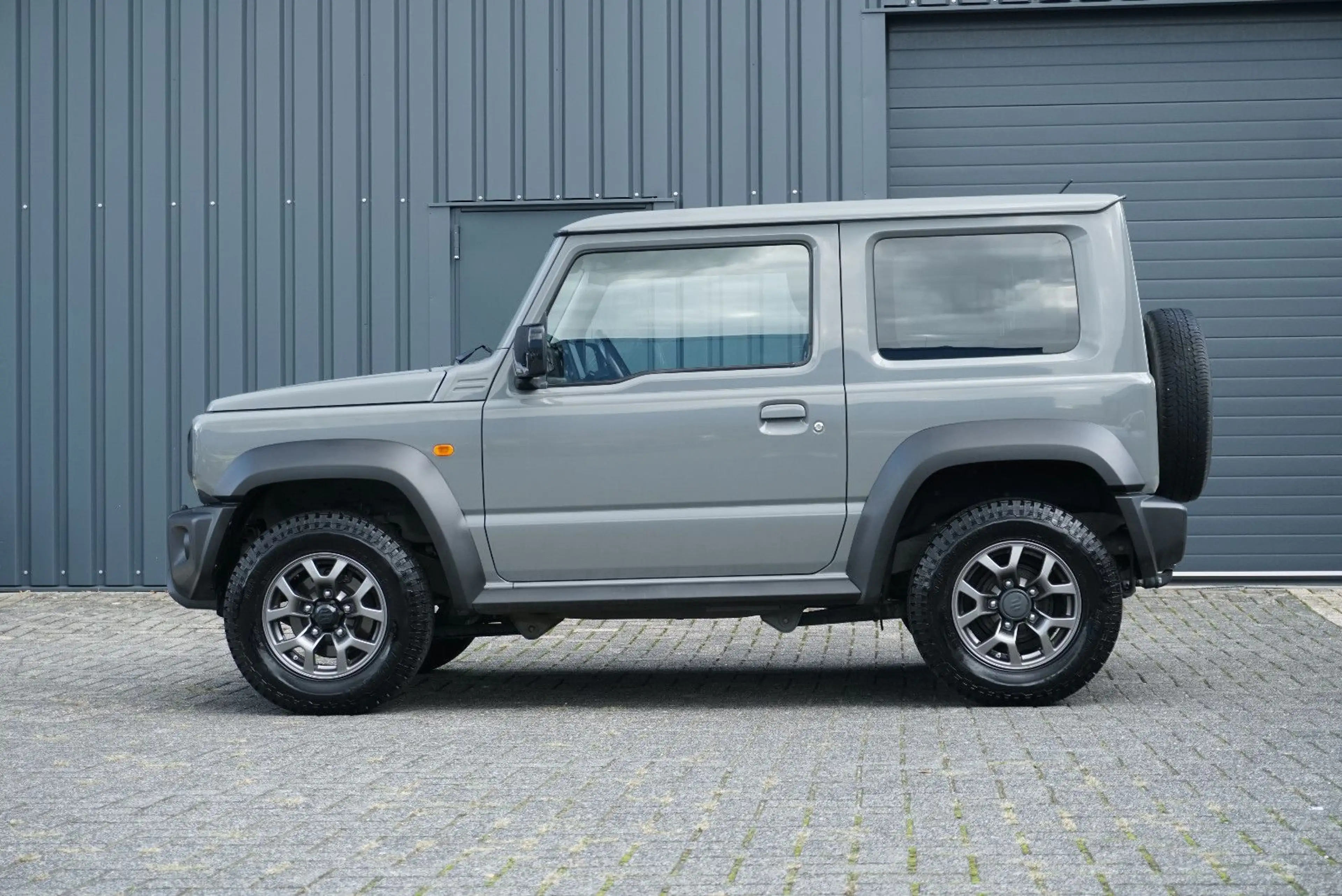 Suzuki Jimny Comfort+ AllGrip Automatik Kamera SHZ LED — photo 4