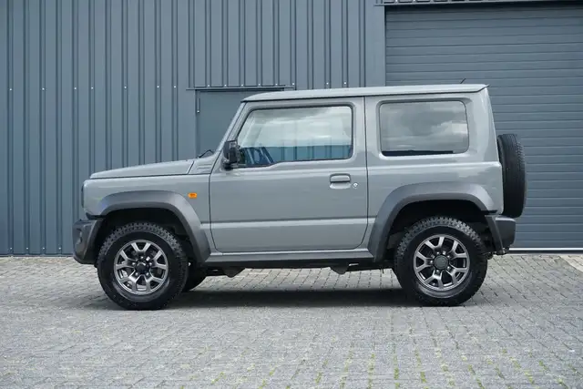 Suzuki Jimny view 4