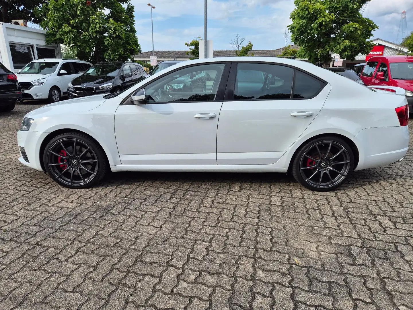 Skoda Octavia Lim. RS     **Bi-Xenion/PDC/Navi/Leder** Weiß - 2