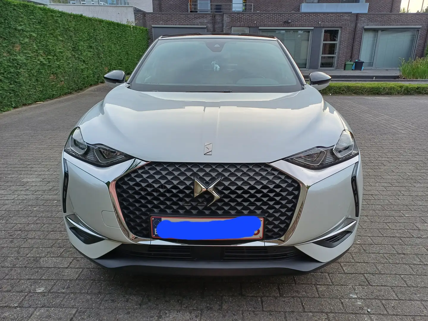 DS Automobiles DS 3 Crossback Faubourg PureTech 130 automatic Bílá - 2