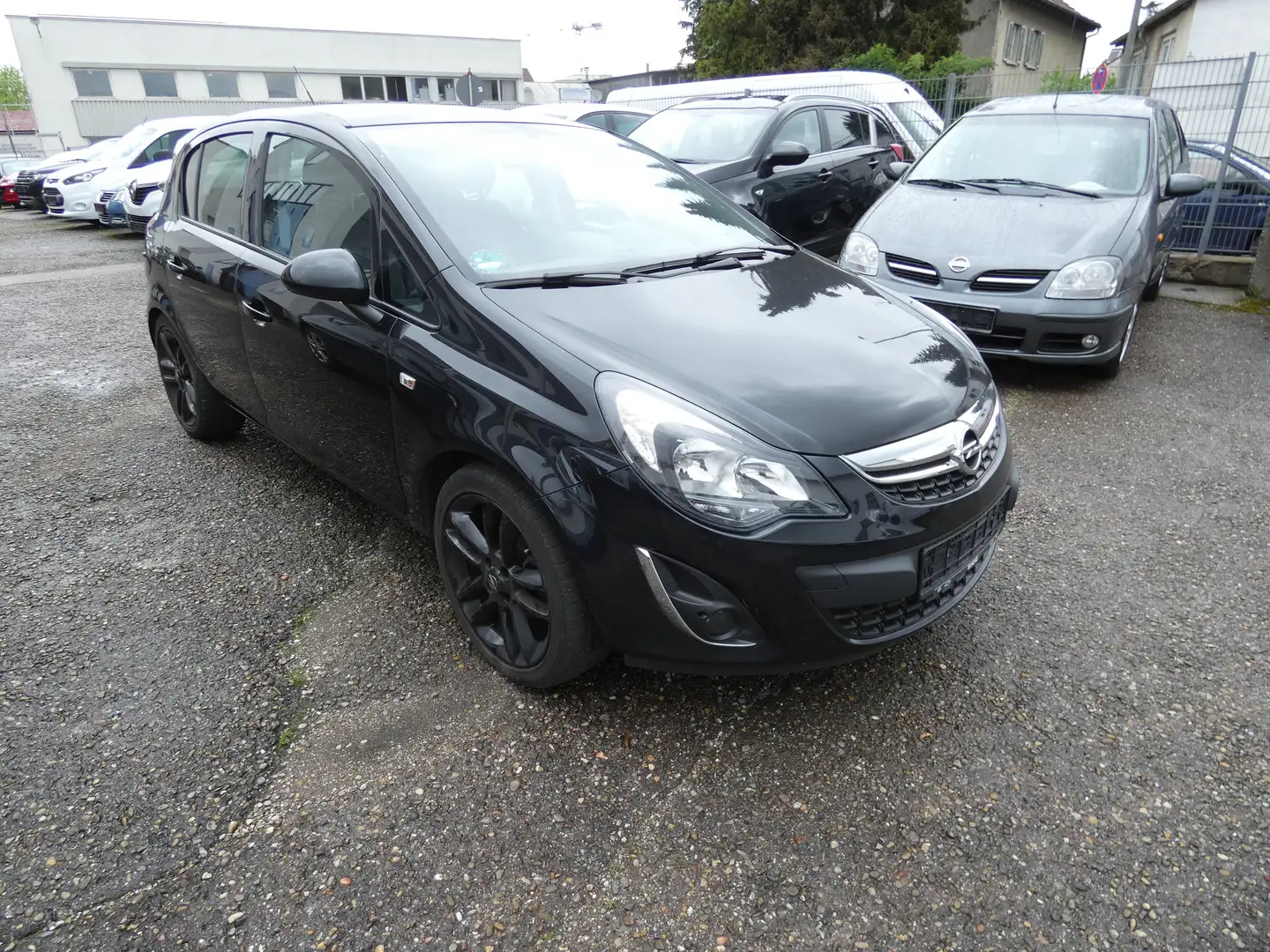 Opel Corsa 1.4 16V Color Edition Schwarz - 1