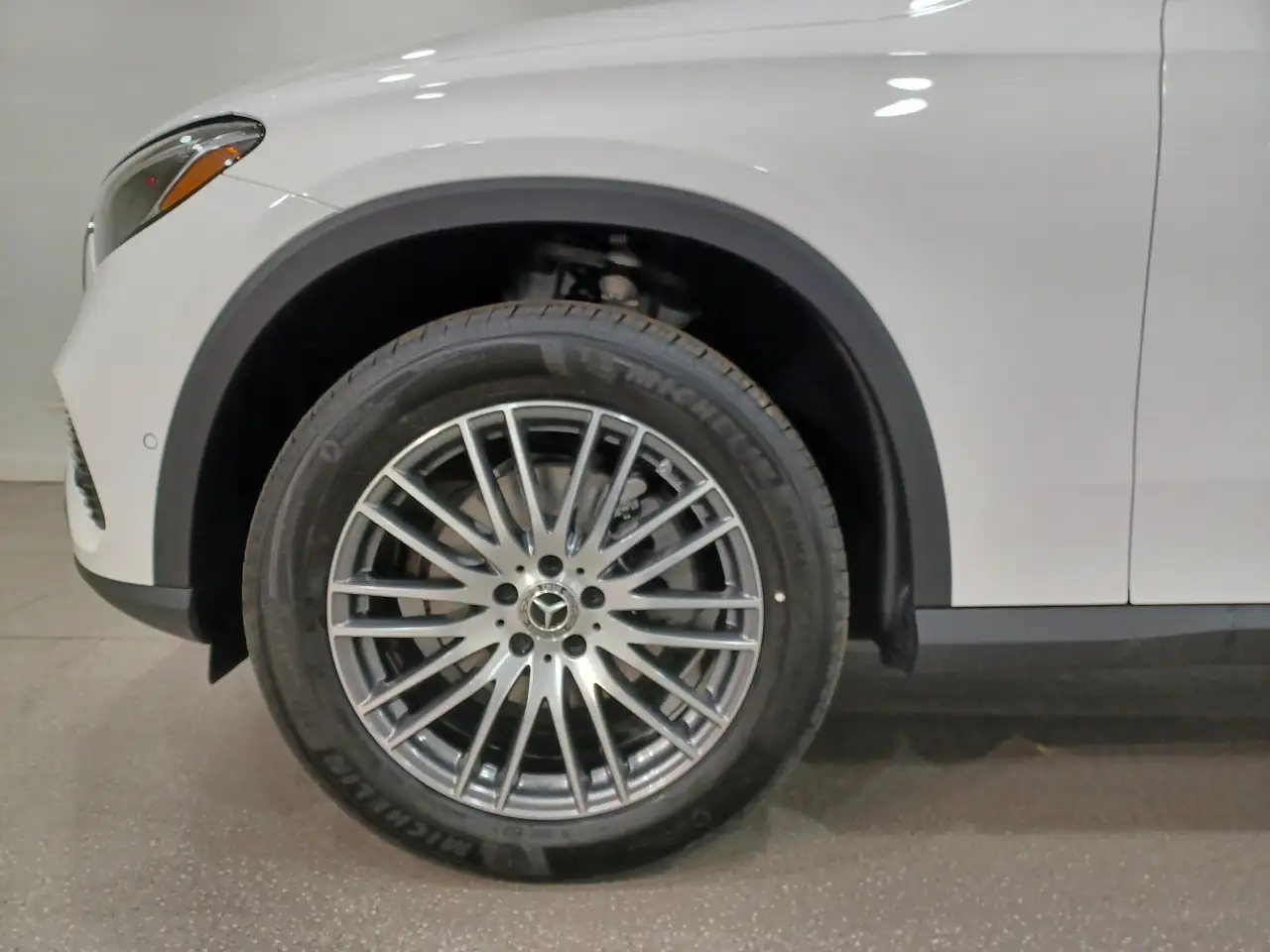 Mercedes-Benz GLC снимка Mercedes-Benz GLC