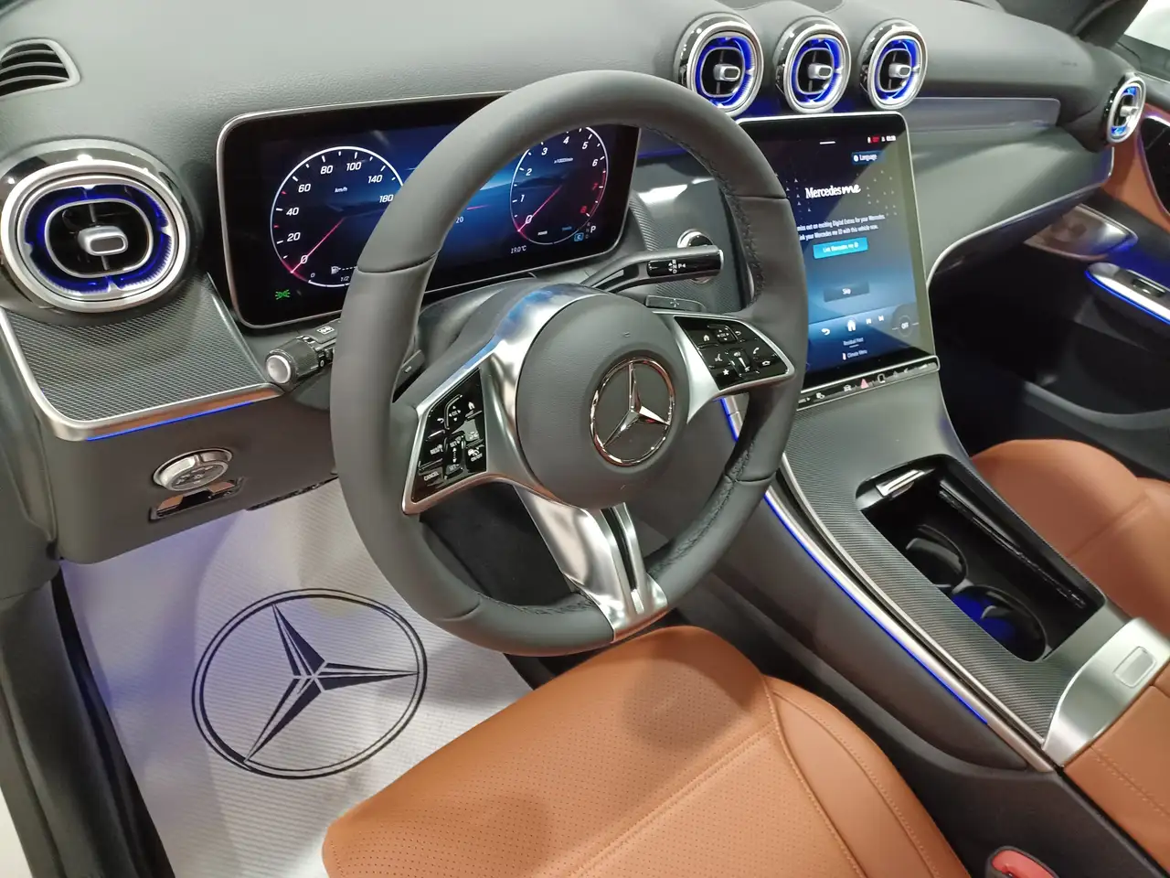 Mercedes-Benz GLC снимка Mercedes-Benz GLC
