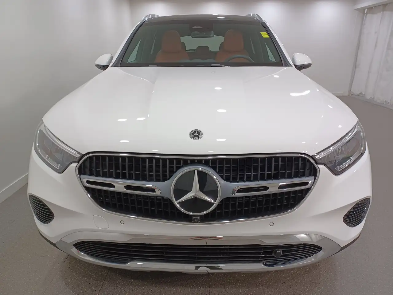 Mercedes-Benz GLC снимка Mercedes-Benz GLC