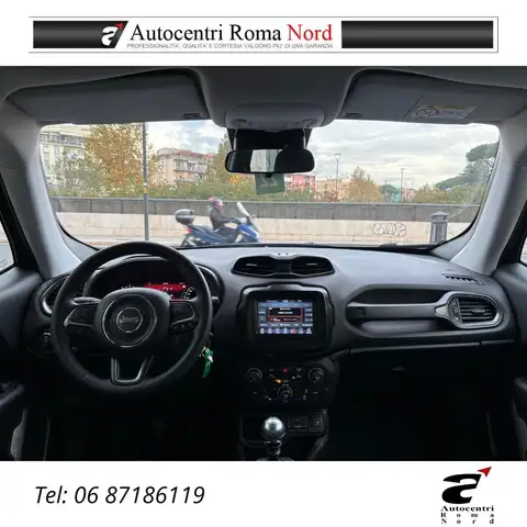 Jeep Renegade view 6