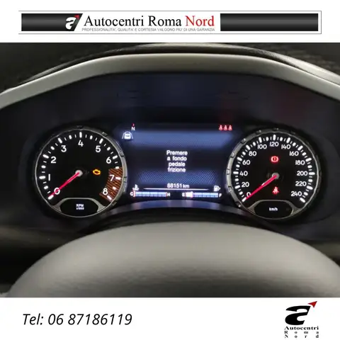 Jeep Renegade view 13