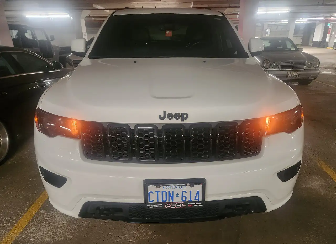 Jeep Grand Cherokee снимка Jeep Grand Cherokee