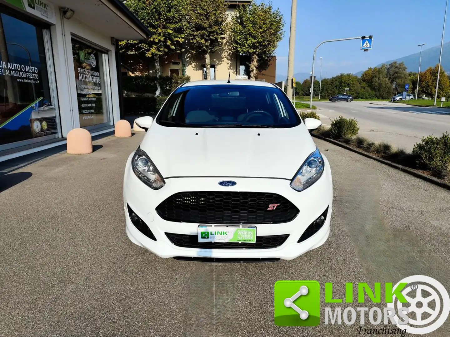 Ford Fiesta 1.5 TDCi 75CV 5 porte ST-Line GARANZIA INCLUSA Bianco - 2