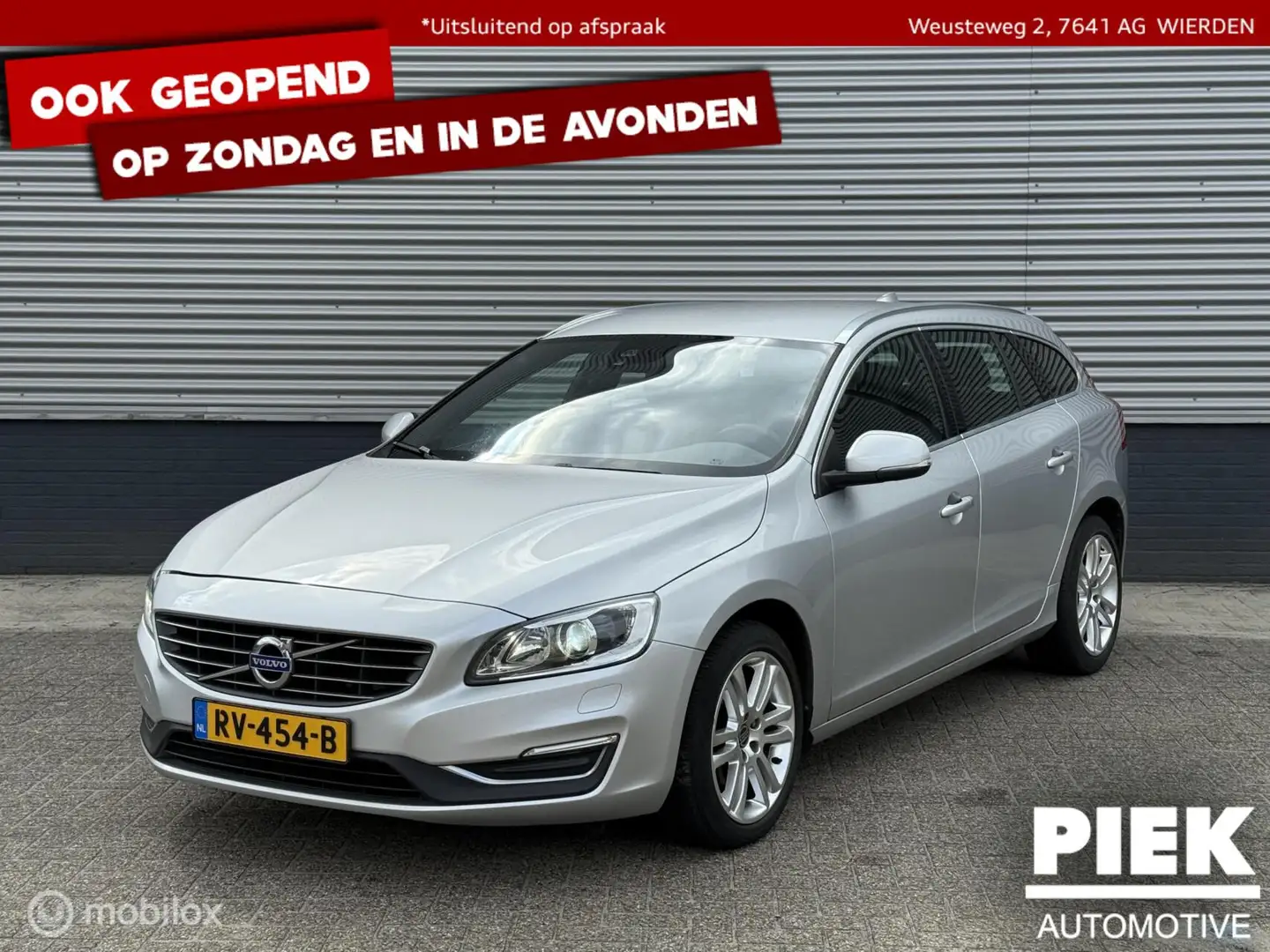 Volvo V60 2.0 D4 Summum EXPORTPRIJS Grijs - 1