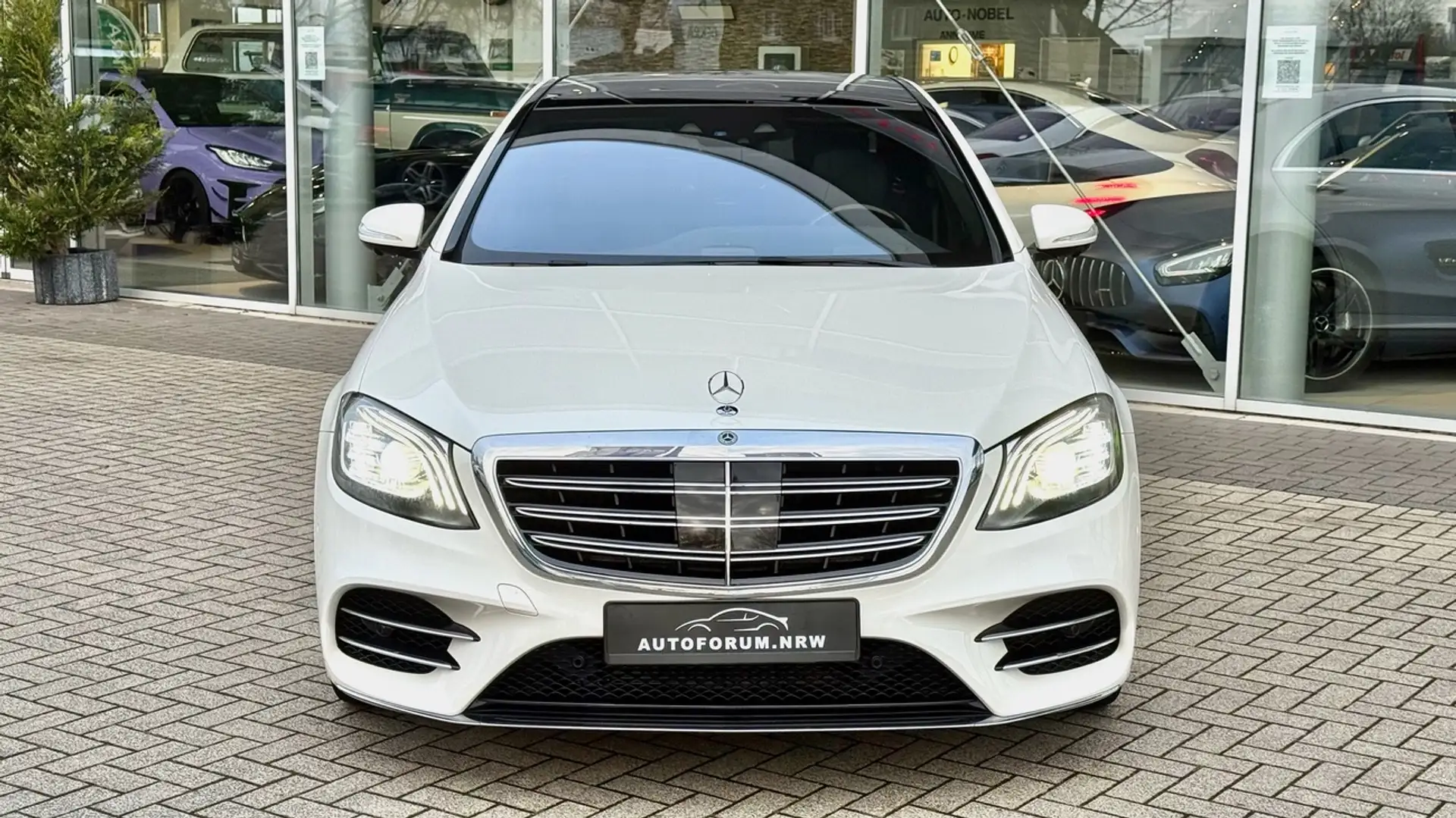 Mercedes-Benz S 560 E S 560 L 4Matic - Massage - Headup - Burmester Weiß - 2